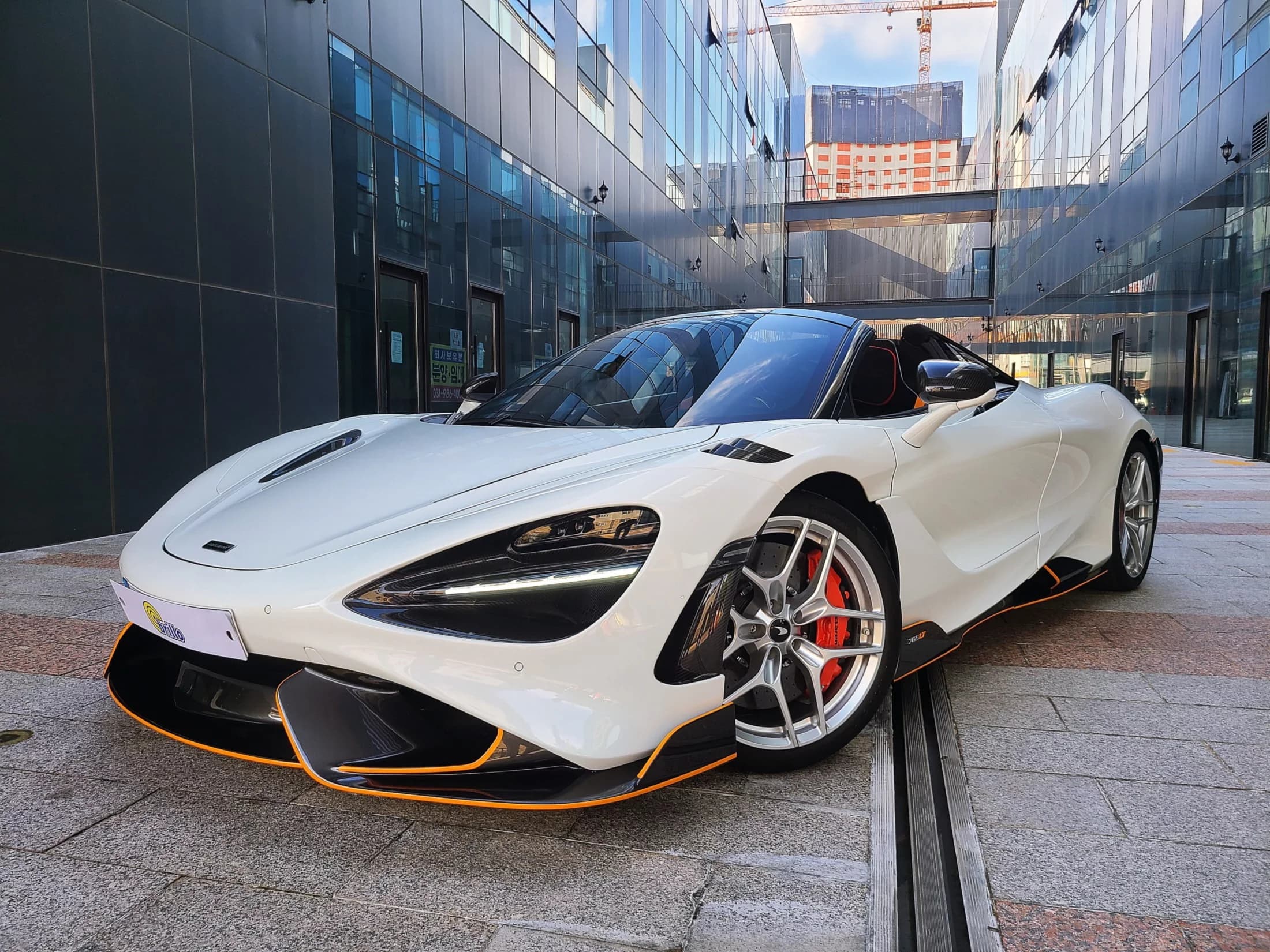 Mclaren 765LT 4.0 Spider, 2022 г. 466 км. — фото 2