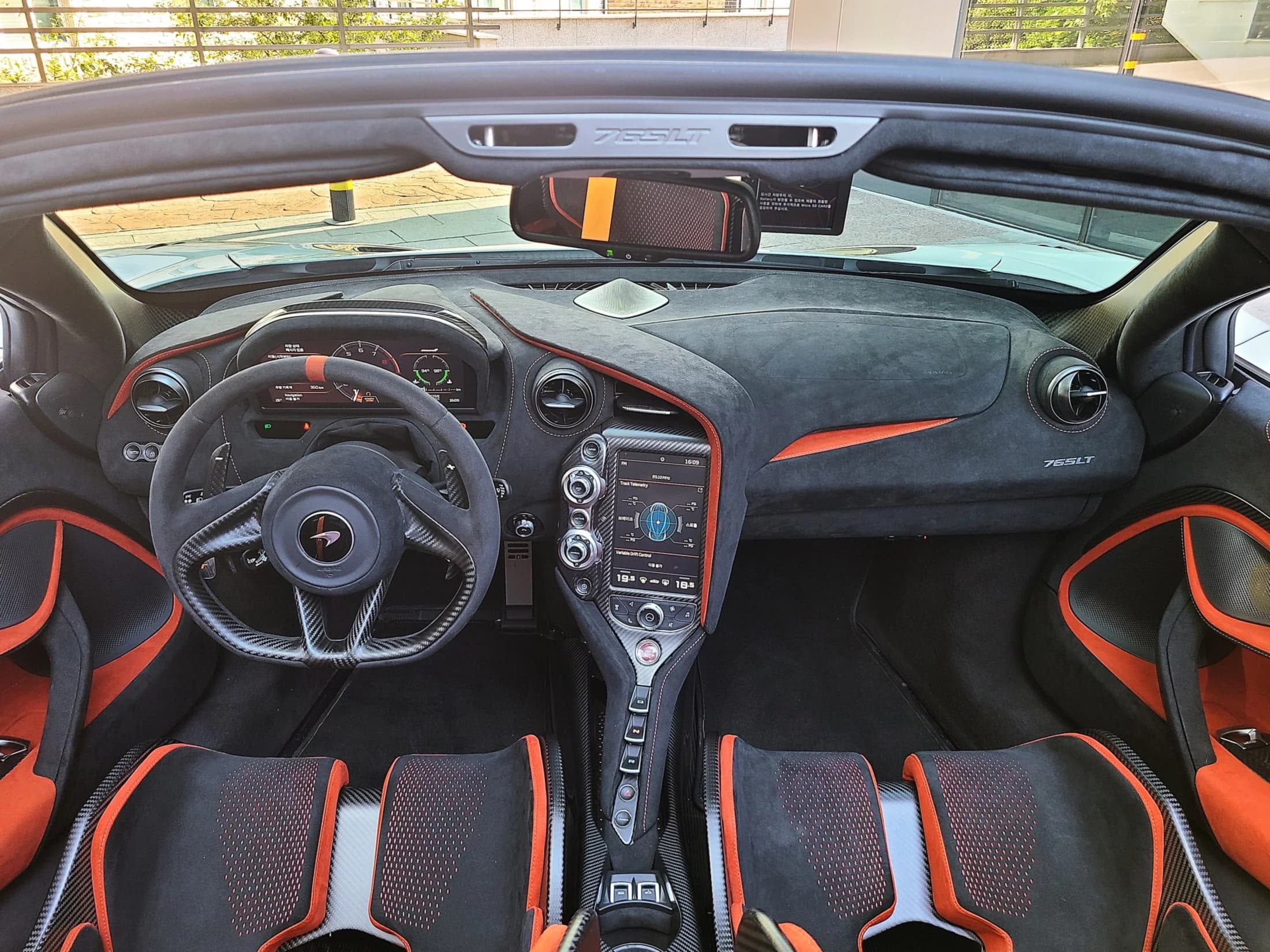 Mclaren 765LT 4.0 Spider, 2022 г. 466 км. — фото 6