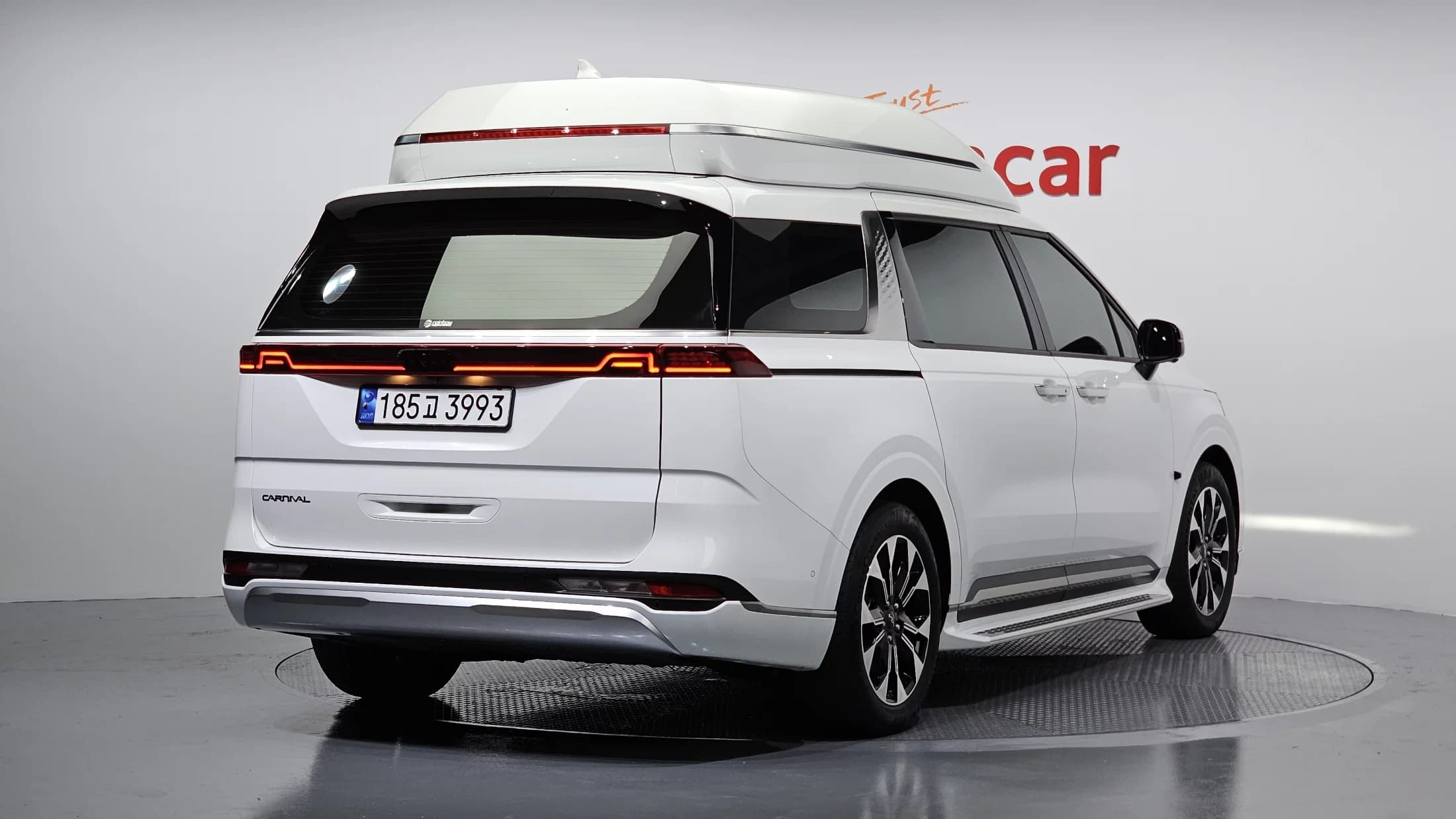 Kia Carnival Gasoline 7-Seater Hi-Limousine Signature, 2023 г. 49946 км. — фото 2