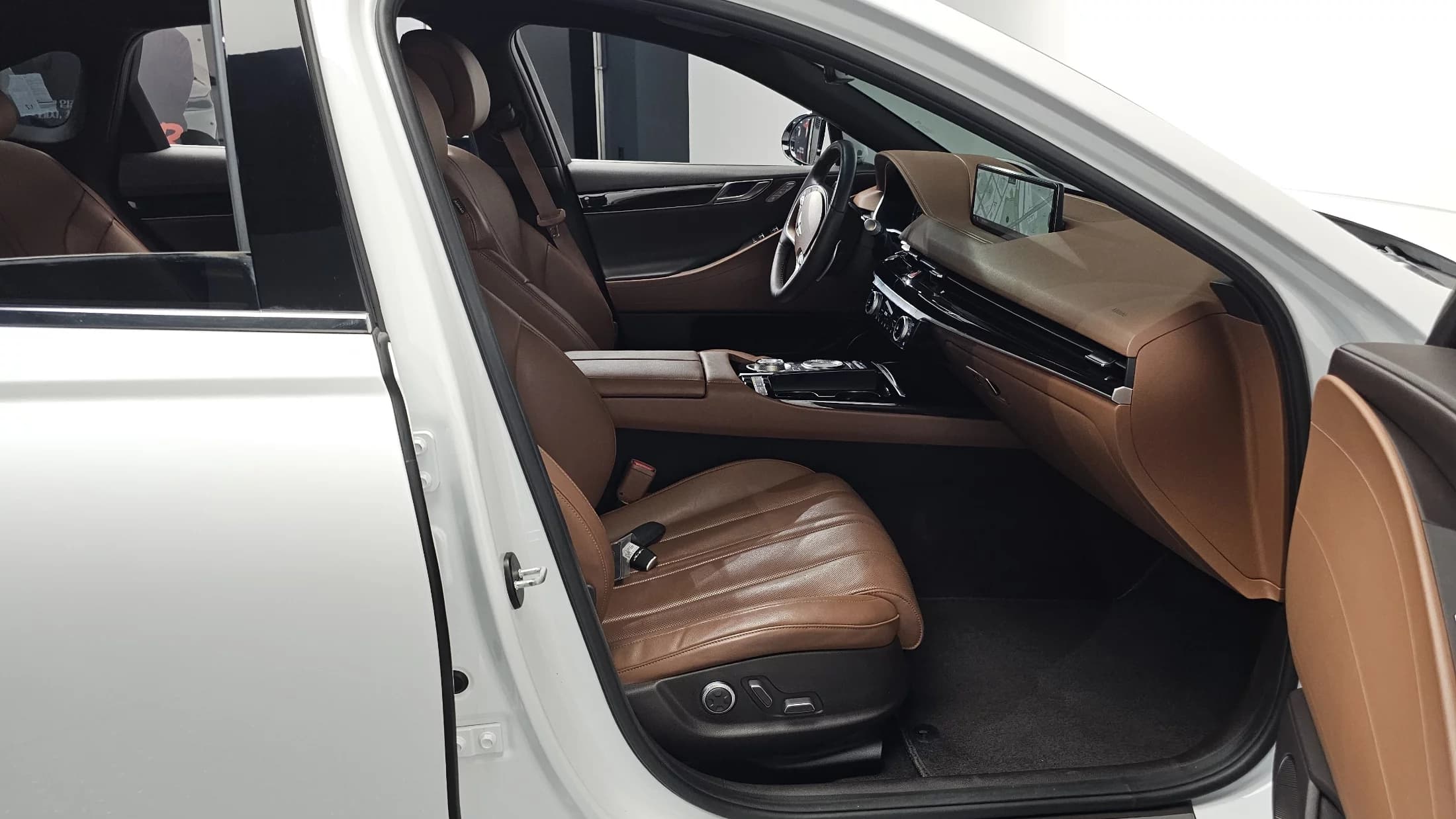 Genesis G80 Gasoline 2.5 Turbo AWD, 2021 г. 127845 км. — фото 11