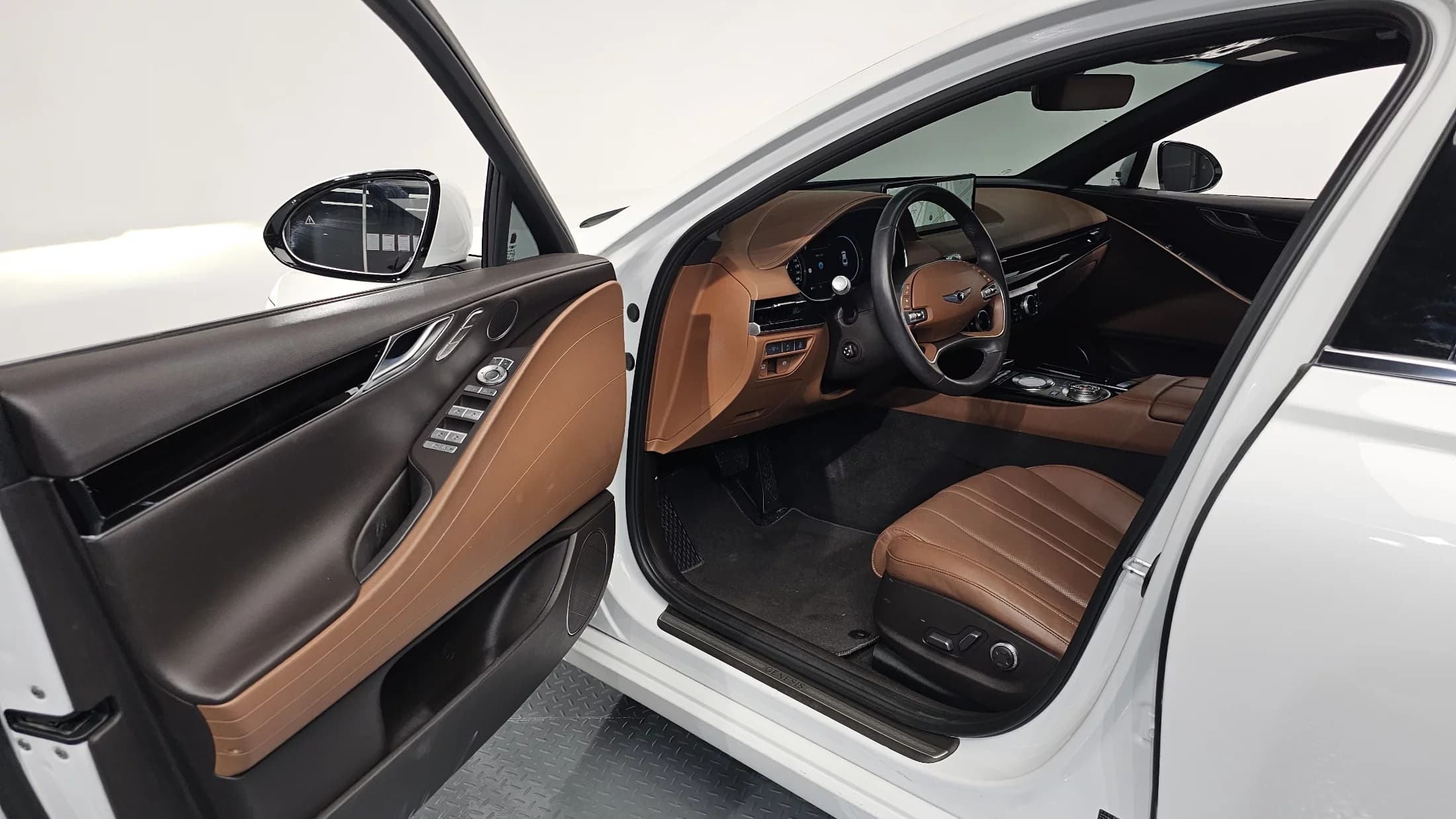 Genesis G80 Gasoline 2.5 Turbo AWD, 2021 г. 127845 км. — фото 10