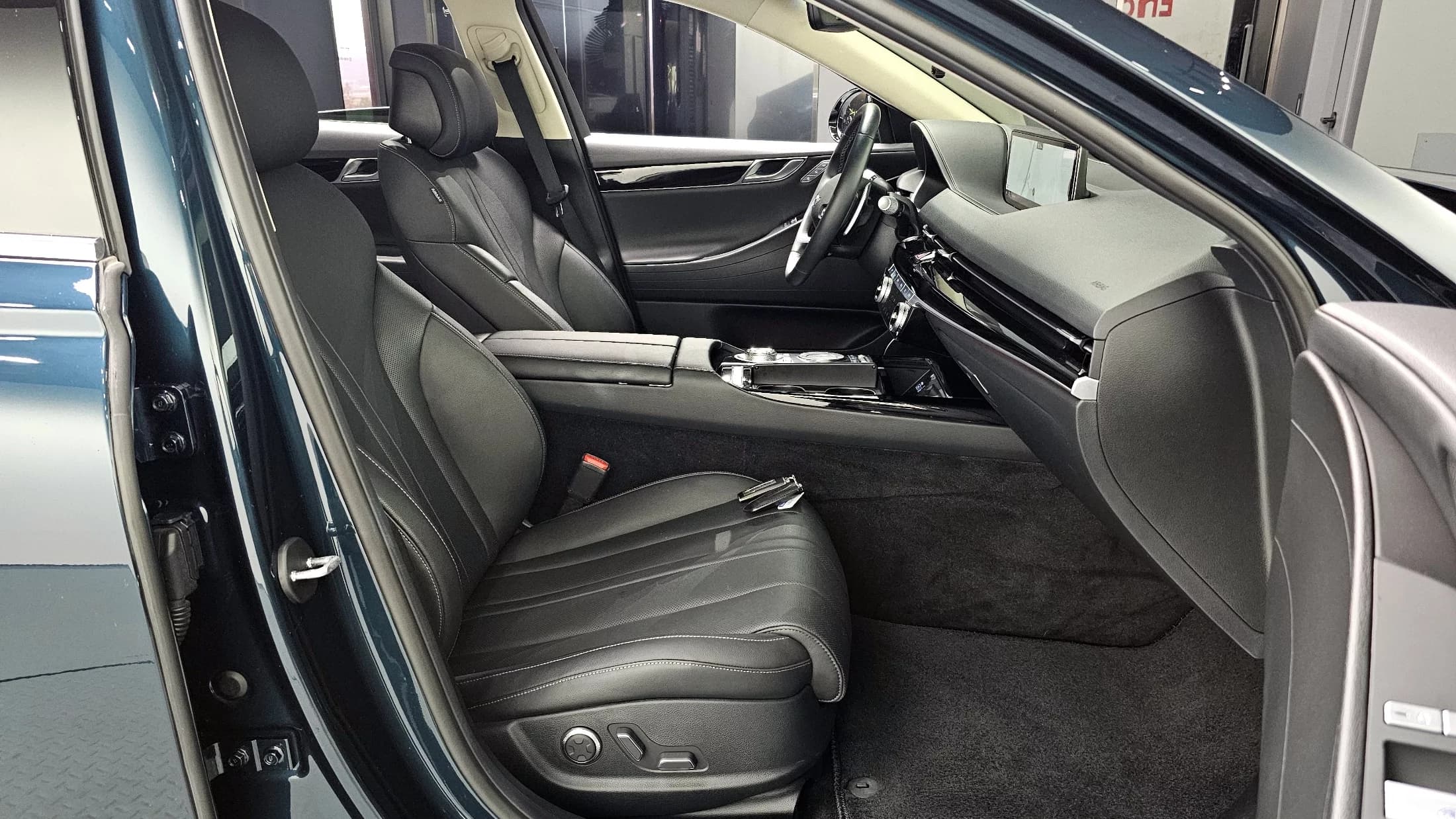Genesis G80 Gasoline 2.5 Turbo AWD, 2021 г. 51830 км. — фото 10