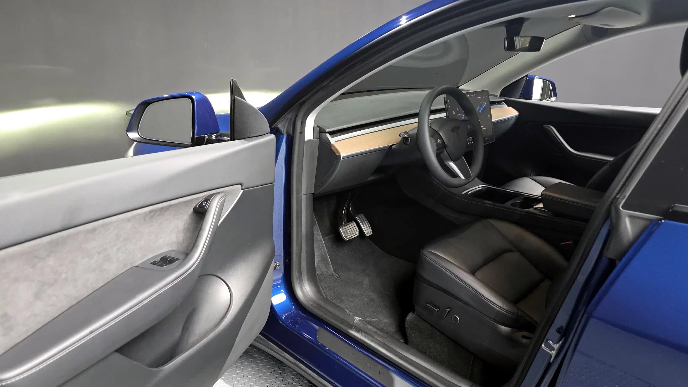 Tesla Model Y Standard Range, электромобиль, 2021 г. 43542 км. — фото 10