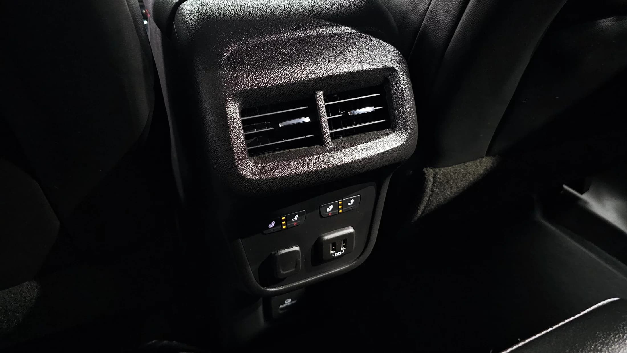 Daewoo Equinox 2WD Premier Exclusive, 2022 г. 21133 км. — фото 17