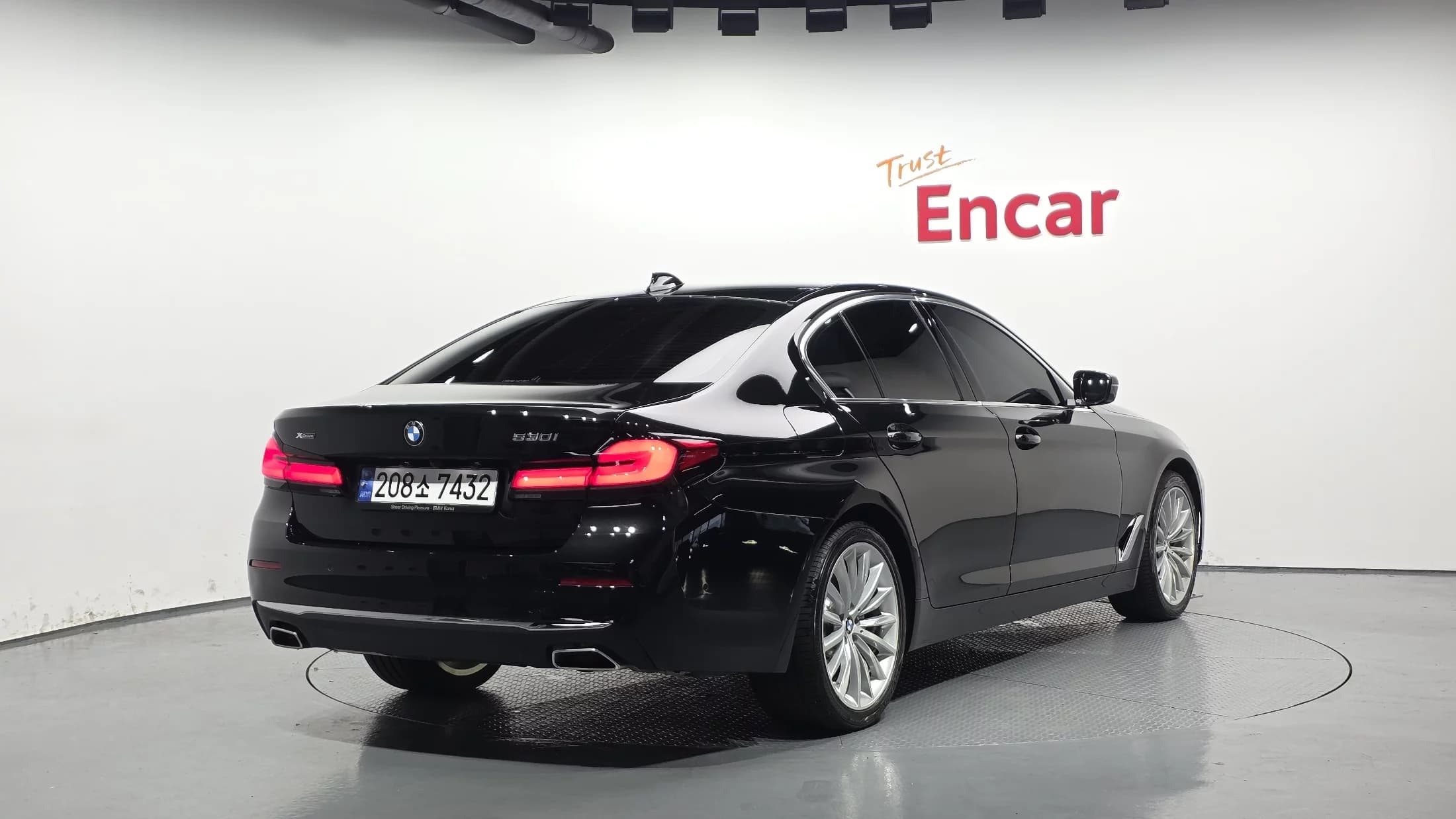 BMW 5-Series 530i xDrive Luxury, 2023 г. 21456 км. — фото 2