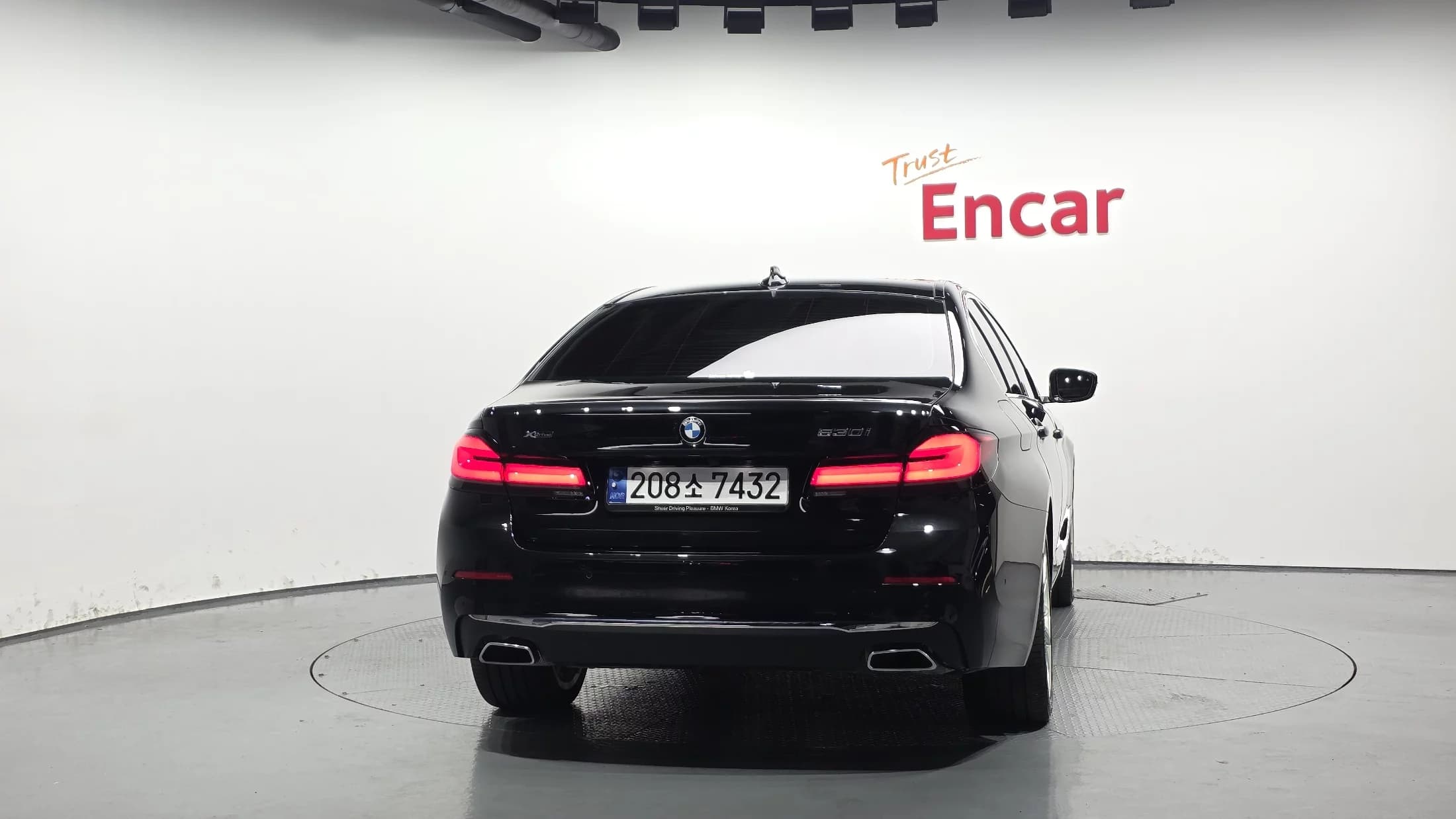 BMW 5-Series 530i xDrive Luxury, 2023 г. 21456 км. — фото 4
