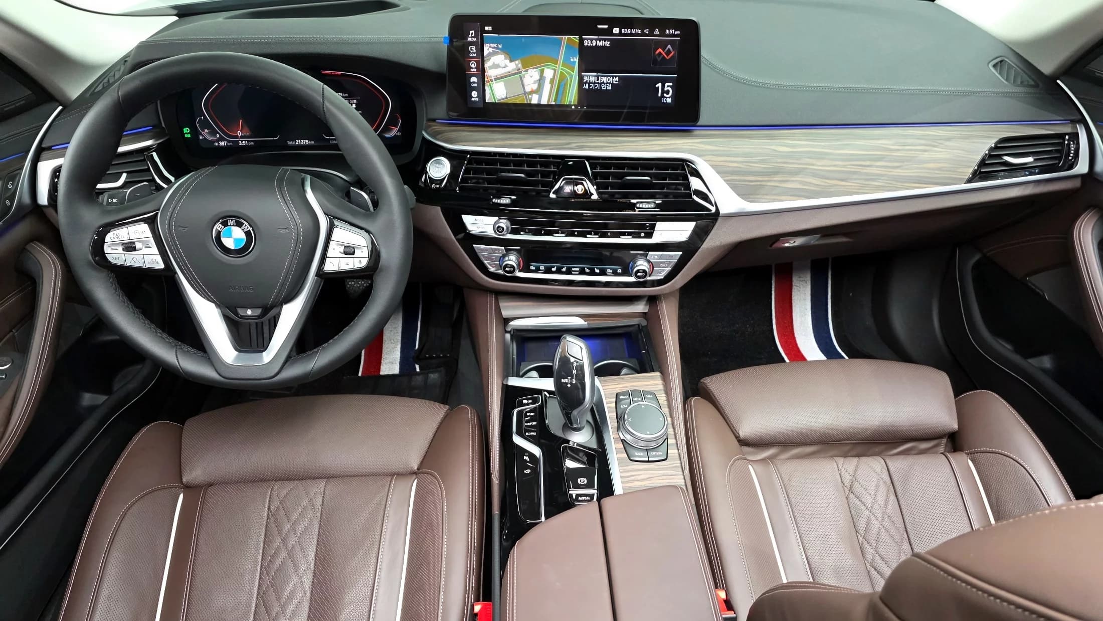 BMW 5-Series 530i xDrive Luxury, 2023 г. 21456 км. — фото 7
