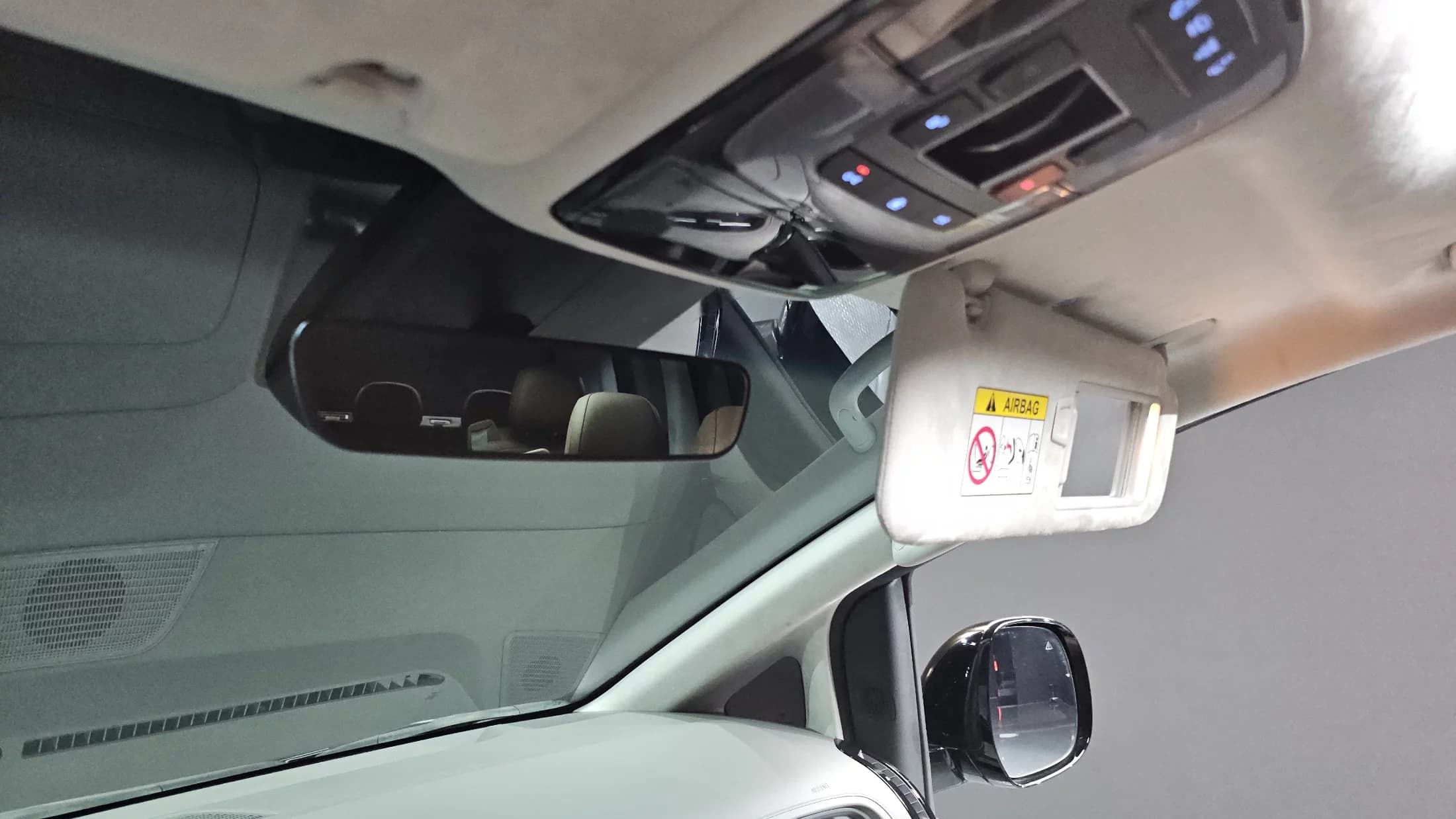 Hyundai Staria 4WD Lounge 9-Seater Inspiration, 2023 г. 107767 км. — фото 16