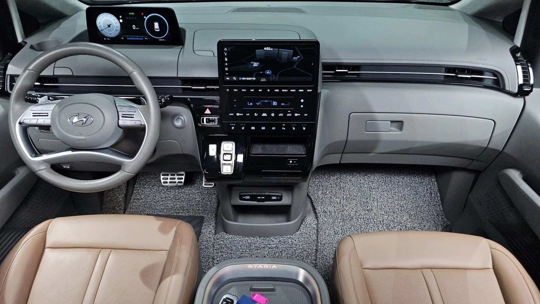 Hyundai Staria 4WD Lounge 9-Seater Inspiration, 2023 г. 107767 км. — фото 7