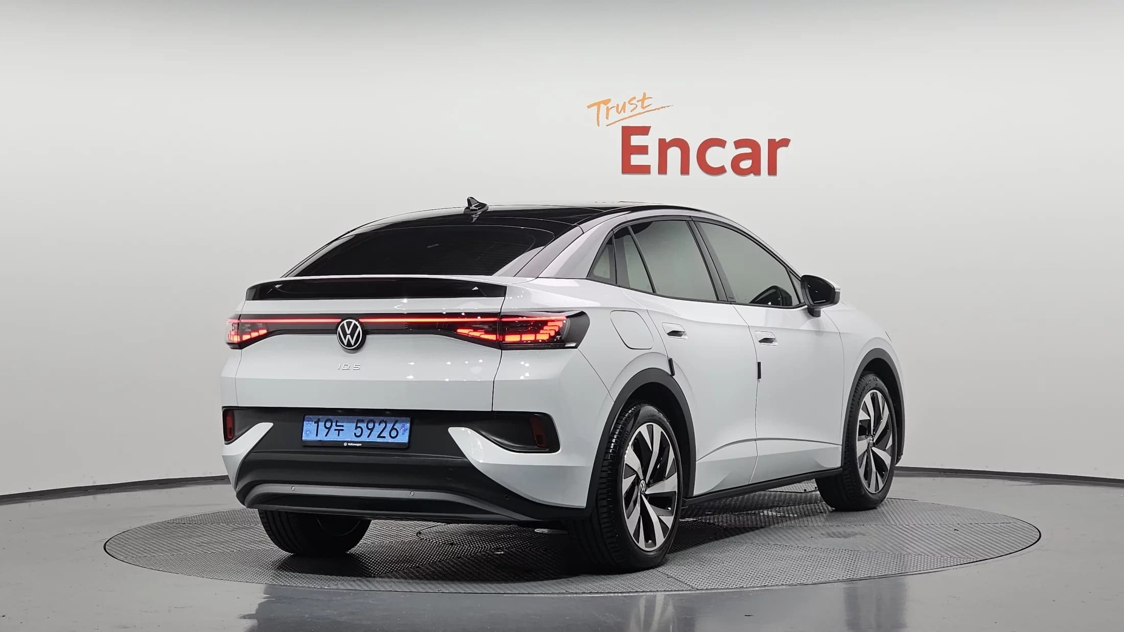 Volkswagen ID.5 Pro, электромобиль, 2025 г. 2881 км. — фото 2