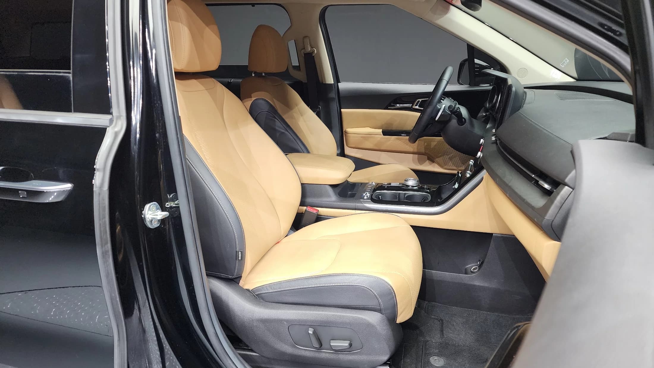 Kia Carnival Gasoline 7-Seater Outdoor Noblesse, 2022 г. 36438 км. — фото 11