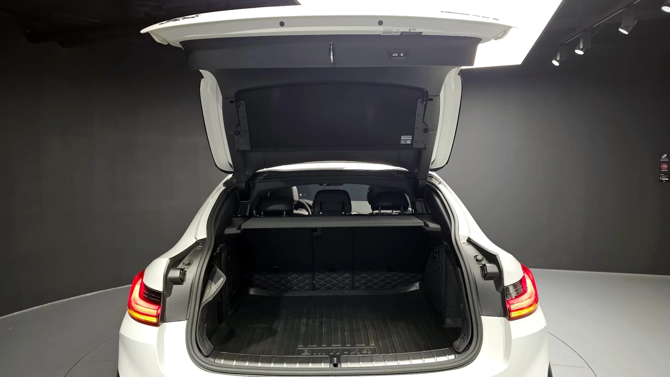 BMW X4 xDrive20d M Sport, 2023 г. 33637 км. — фото 20