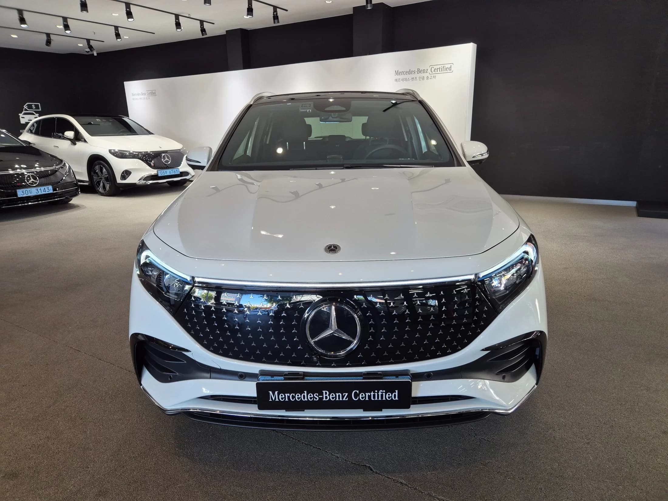 Mercedes-Benz EQA EQA250 AMG Line, электромобиль, 2025 г. 4882 км. — фото 3