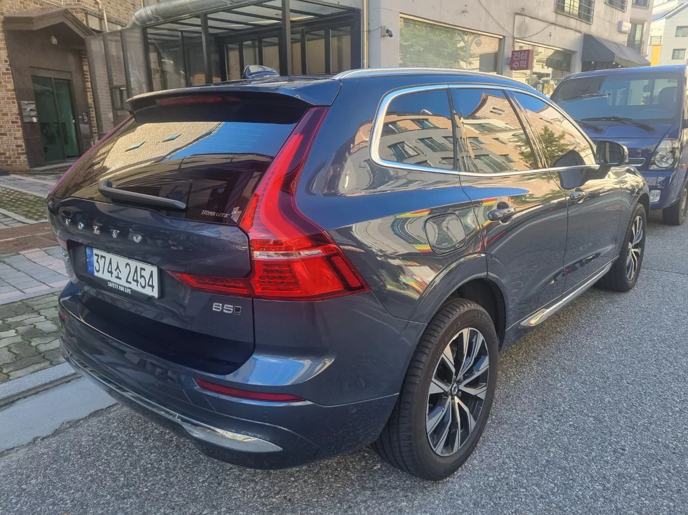 Volvo XC60 B5 Ultimate Bright, 2023 г. 20614 км. — фото 3