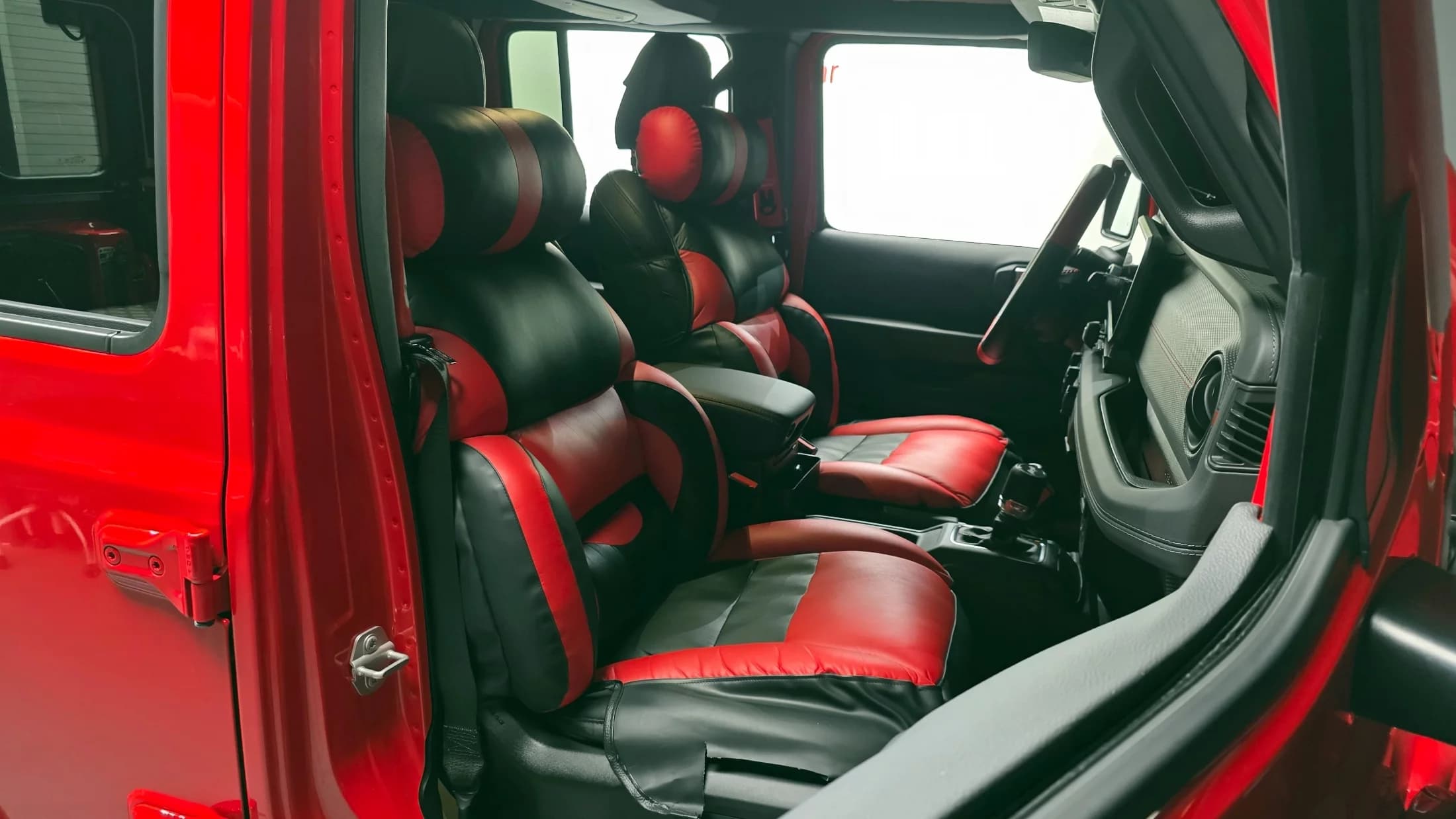 Jeep WRANGLER 2.0 Rubicon 4Door, 2024 г. 15921 км. — фото 12