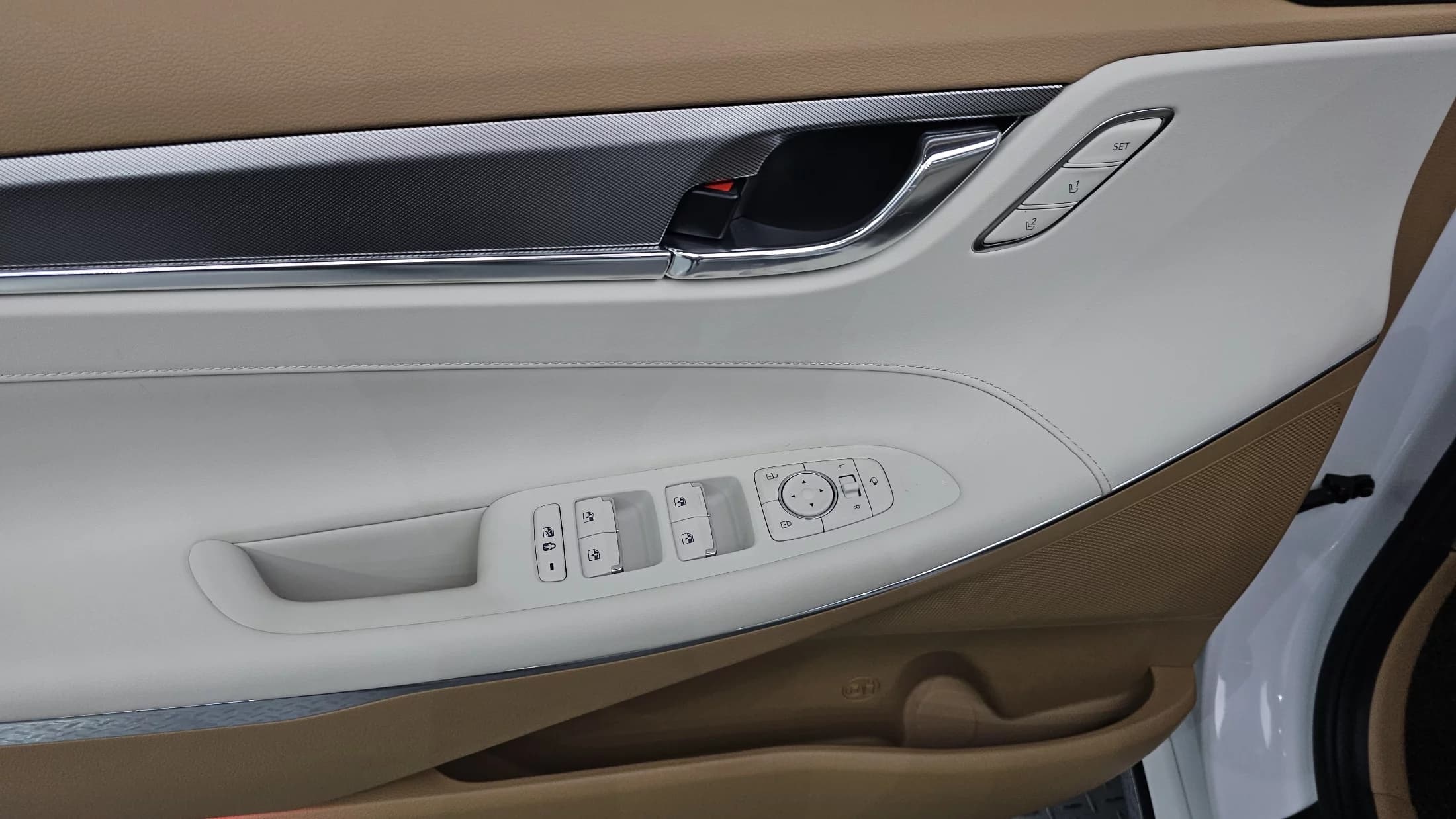 Hyundai Grandeur 3.3 Exclusice, 2021 г. 48506 км. — фото 18