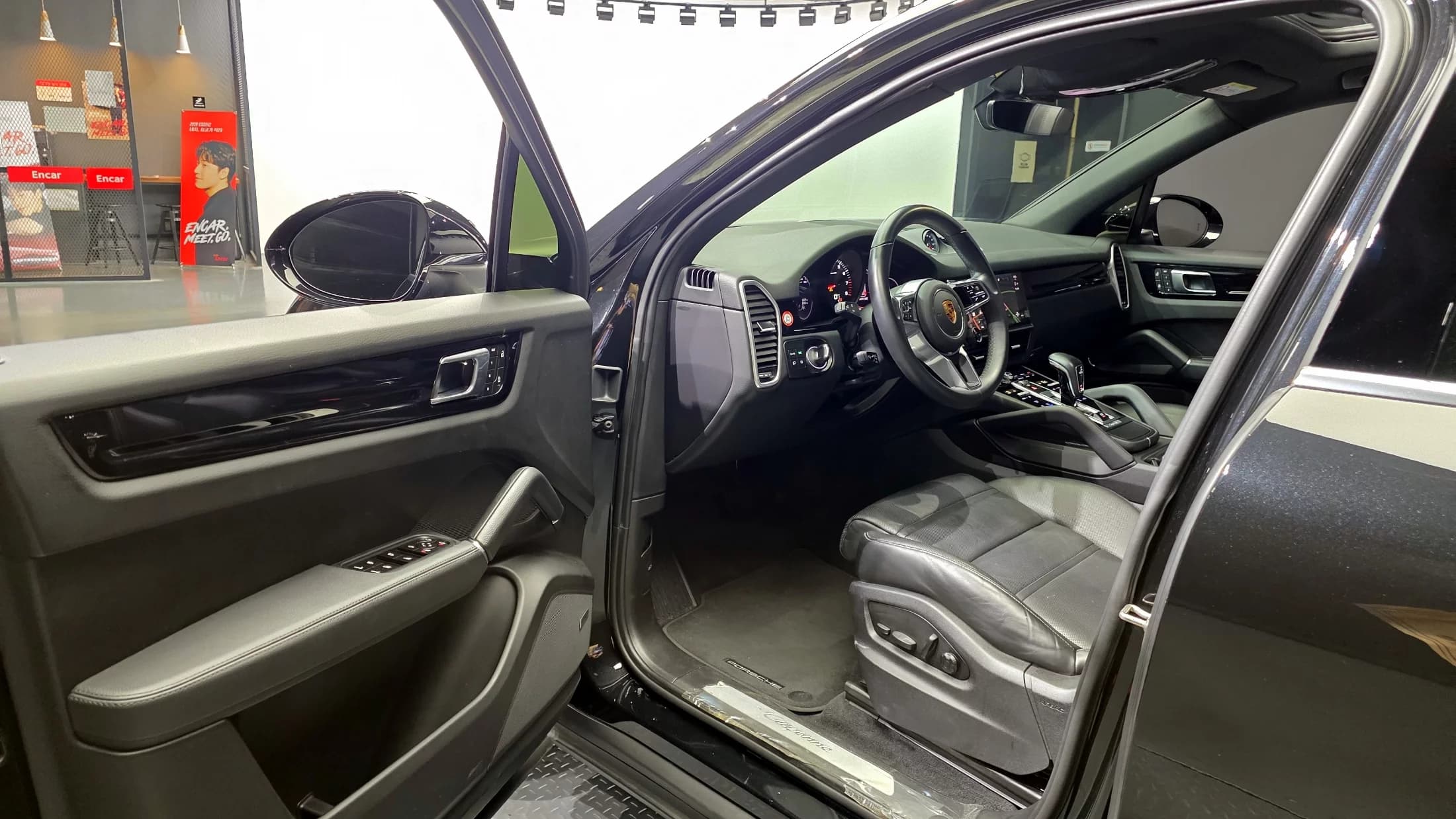 Porsche CAYENNE 3.0, 2023 г. 62494 км. — фото 10