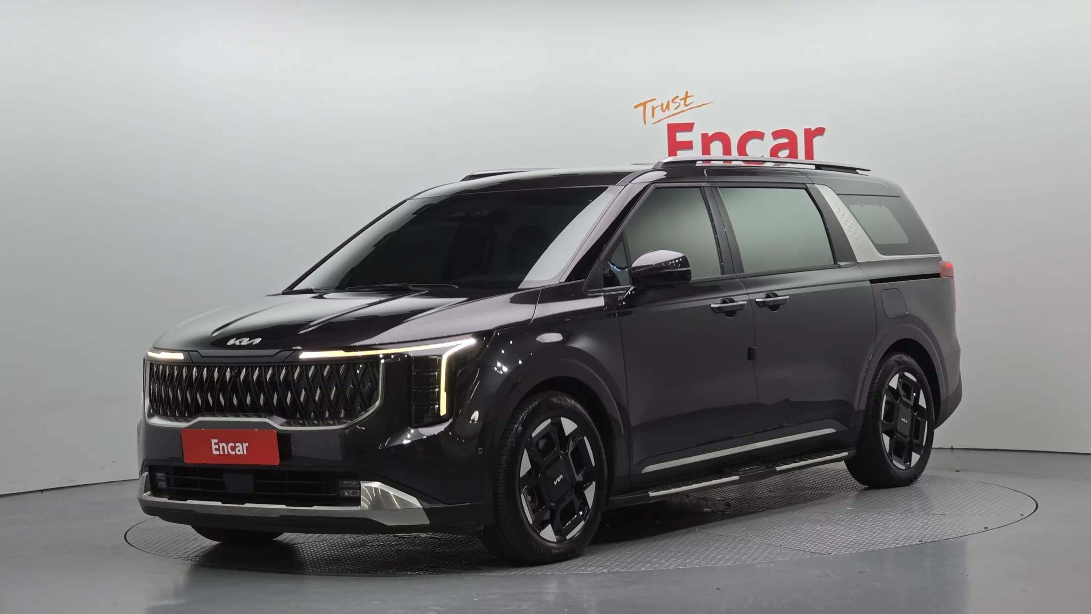 Kia Carnival Gasoline 7-Seater Signature, 2023 г. 36655 км.
