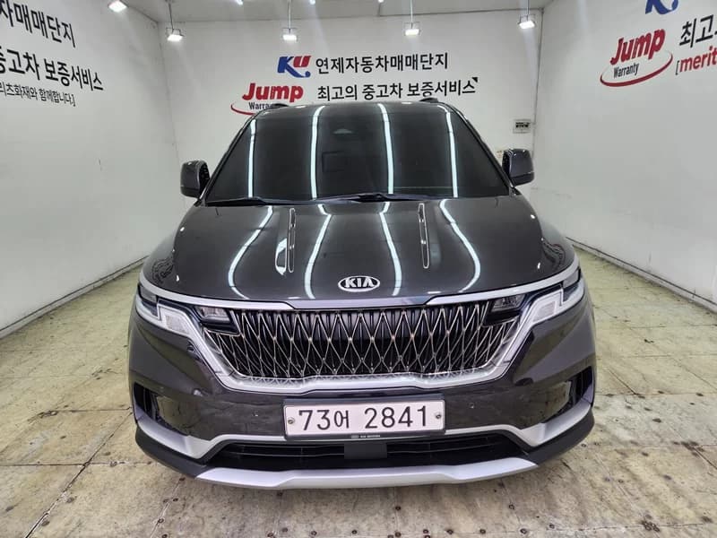 Kia Carnival 11-Seater Prestige, 2021 г. 121487 км. — фото 2