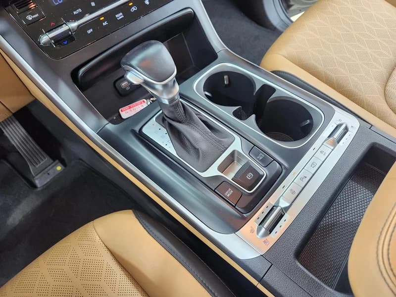 Kia Carnival 11-Seater Prestige, 2021 г. 121487 км. — фото 17