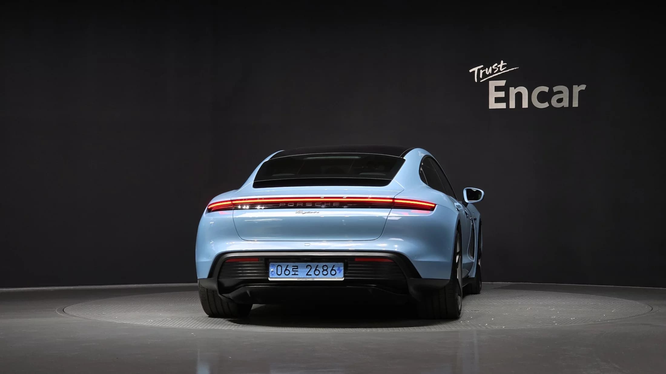 Porsche TAYCAN Base, электромобиль, 2024 г. 14819 км. — фото 4