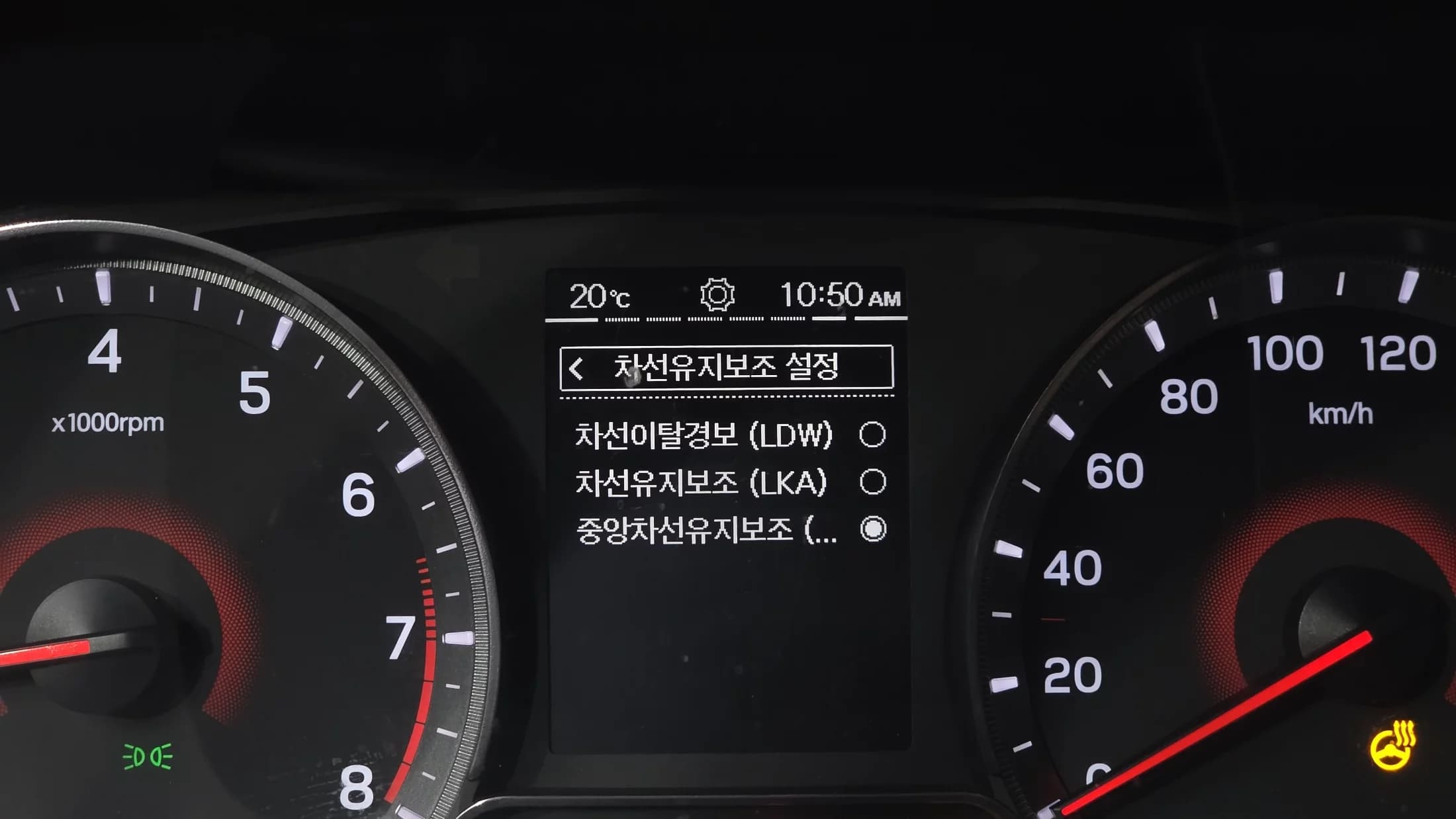 SsangYong TIBOLI Gasoline 1.5 2WD V3, 2022 г. 41411 км. — фото 15