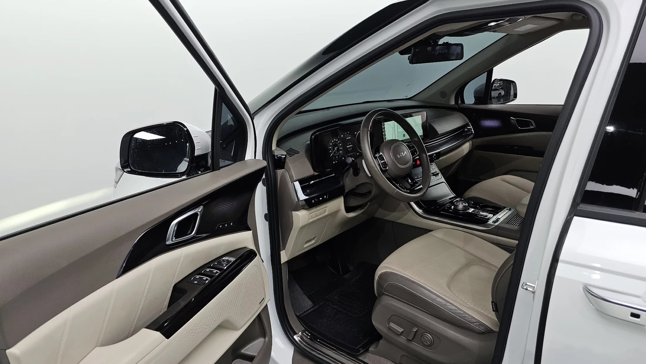 Kia Carnival Gasoline 9-Seater Hi-Limousine Signature, 2023 г. 40832 км. — фото 10