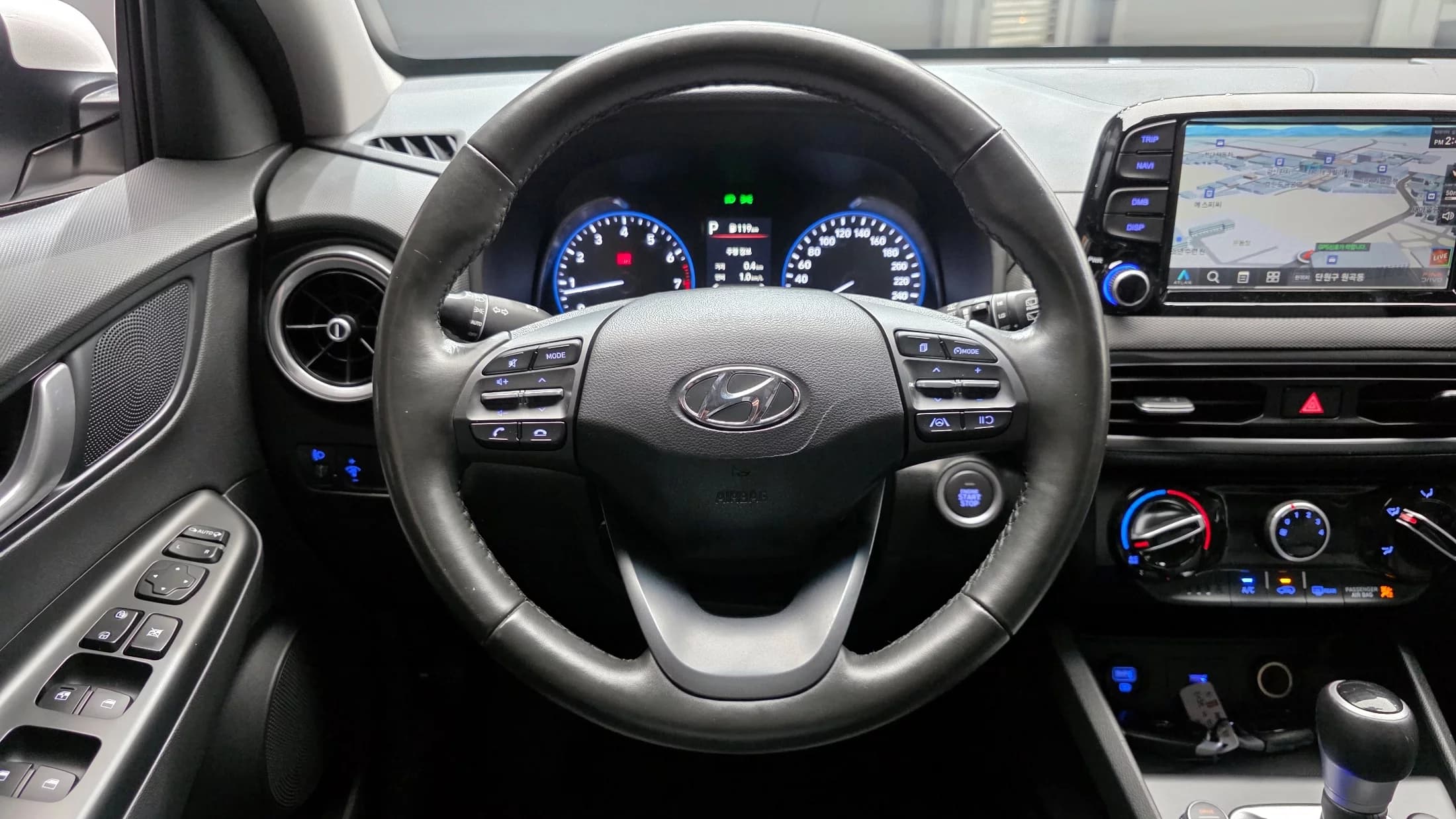 Hyundai Kona Gasoline 2.0 2WD Modern, 2022 г. 105920 км. — фото 13