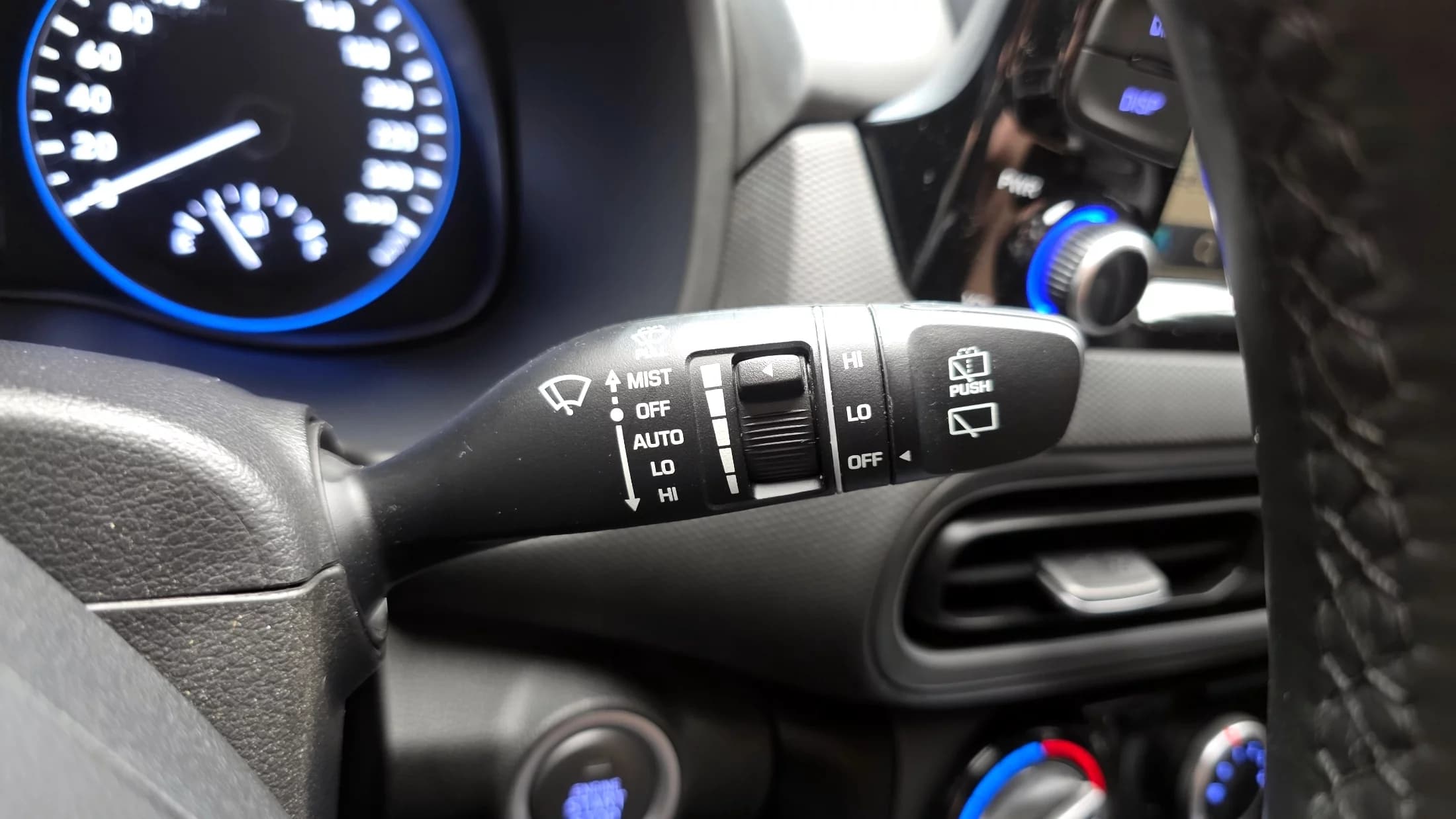 Hyundai Kona Gasoline 2.0 2WD Modern, 2022 г. 105920 км. — фото 16