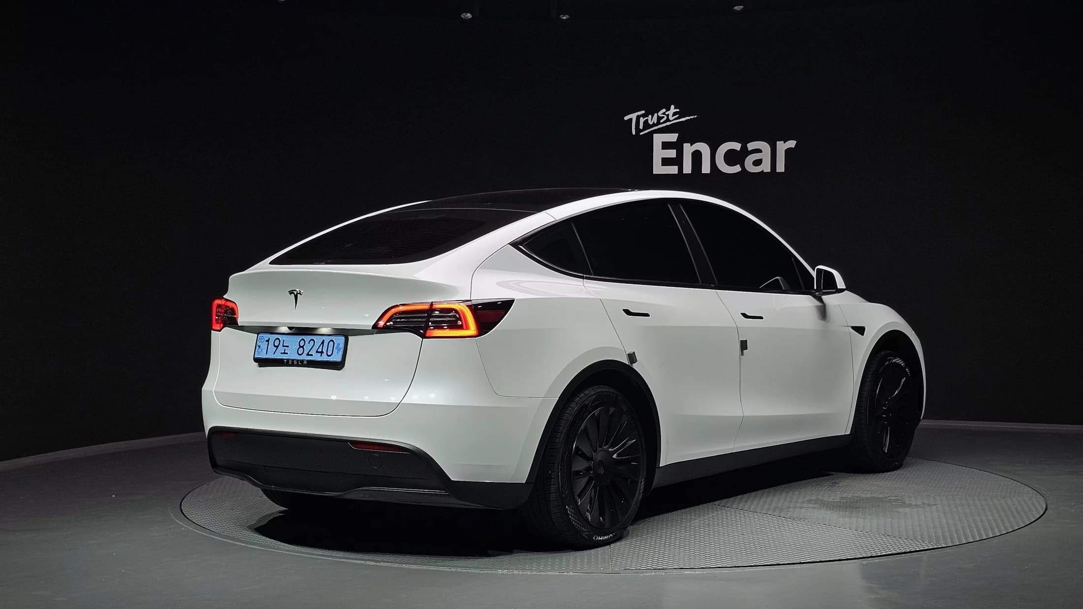 Tesla Model Y RWD, электромобиль, 2023 г. 20947 км. — фото 2