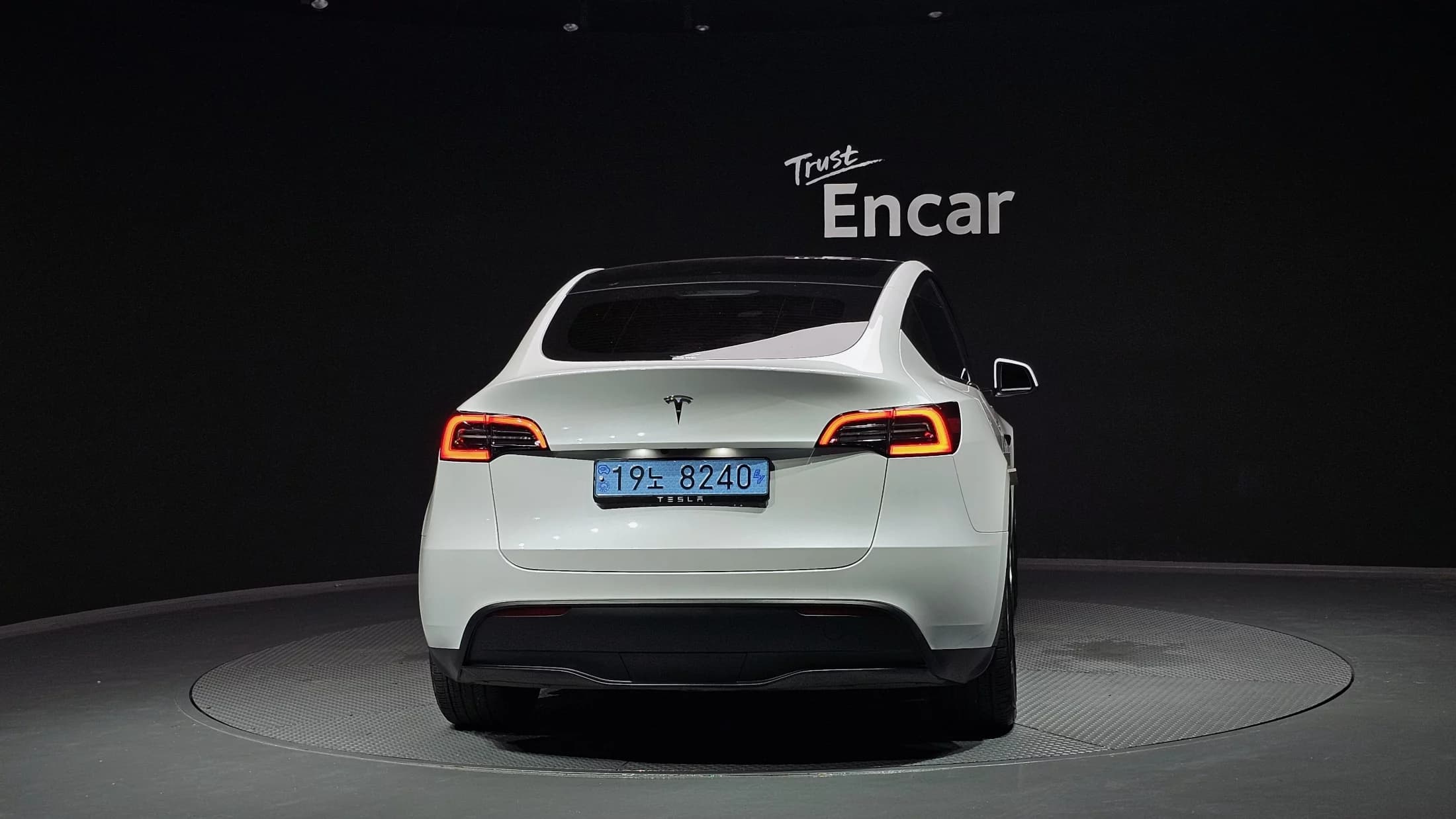 Tesla Model Y RWD, электромобиль, 2023 г. 20947 км. — фото 4
