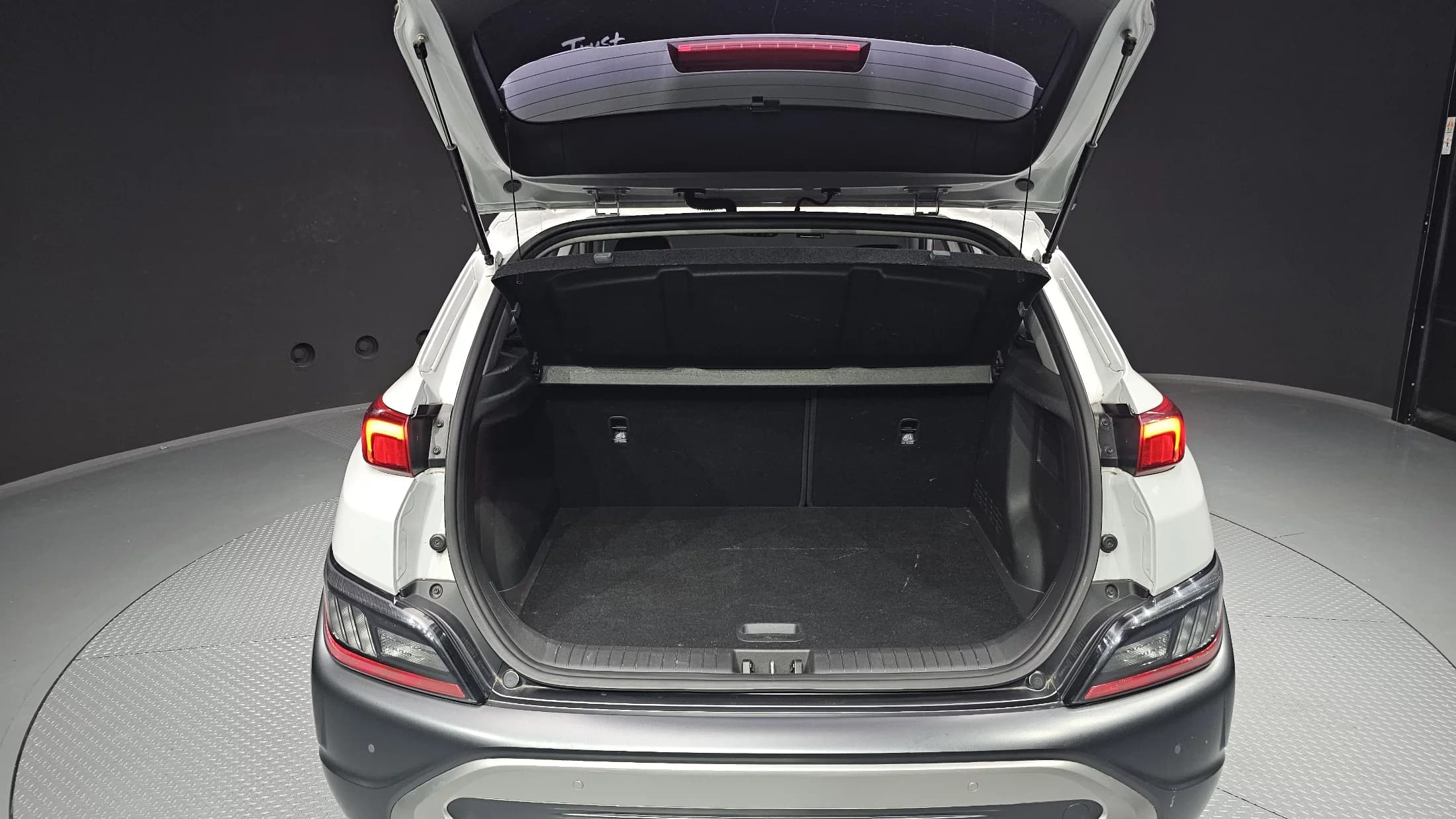 Hyundai Kona Gasoline 1.6 Turbo 2WD Modern, 2021 г. 52772 км. — фото 20