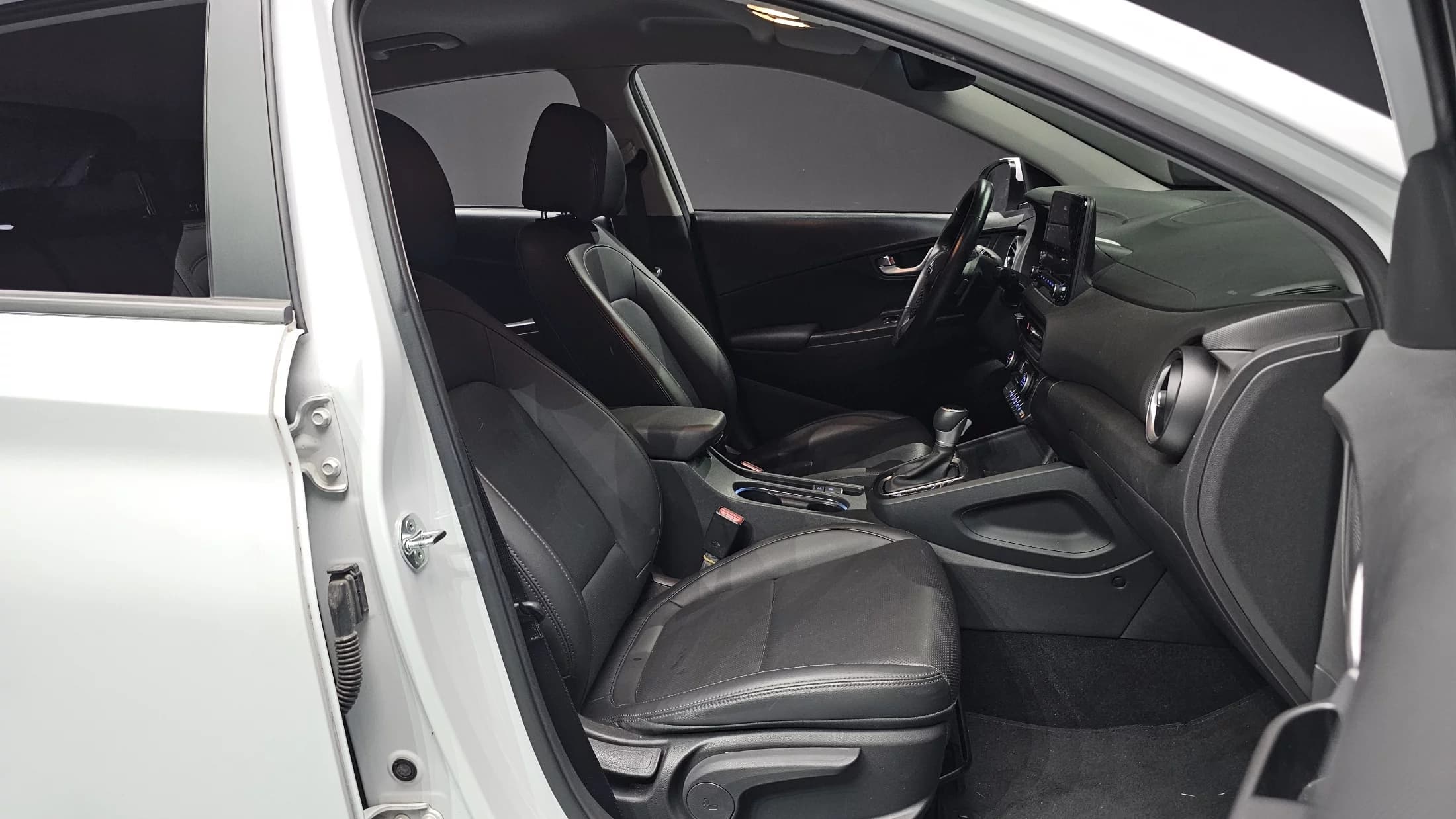 Hyundai Kona Gasoline 1.6 Turbo 2WD Modern, 2021 г. 52772 км. — фото 10