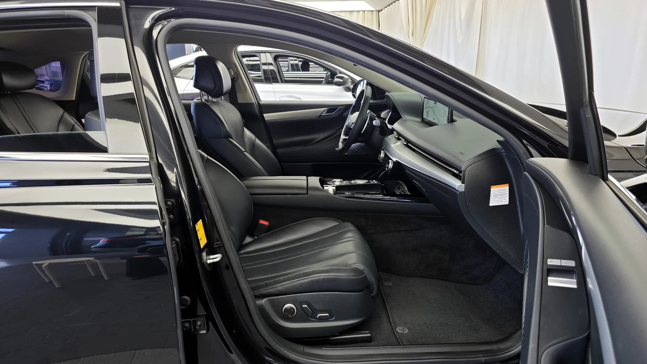 Genesis Electrified G80 e-AWD, электромобиль, 2022 г. 98498 км. — фото 11