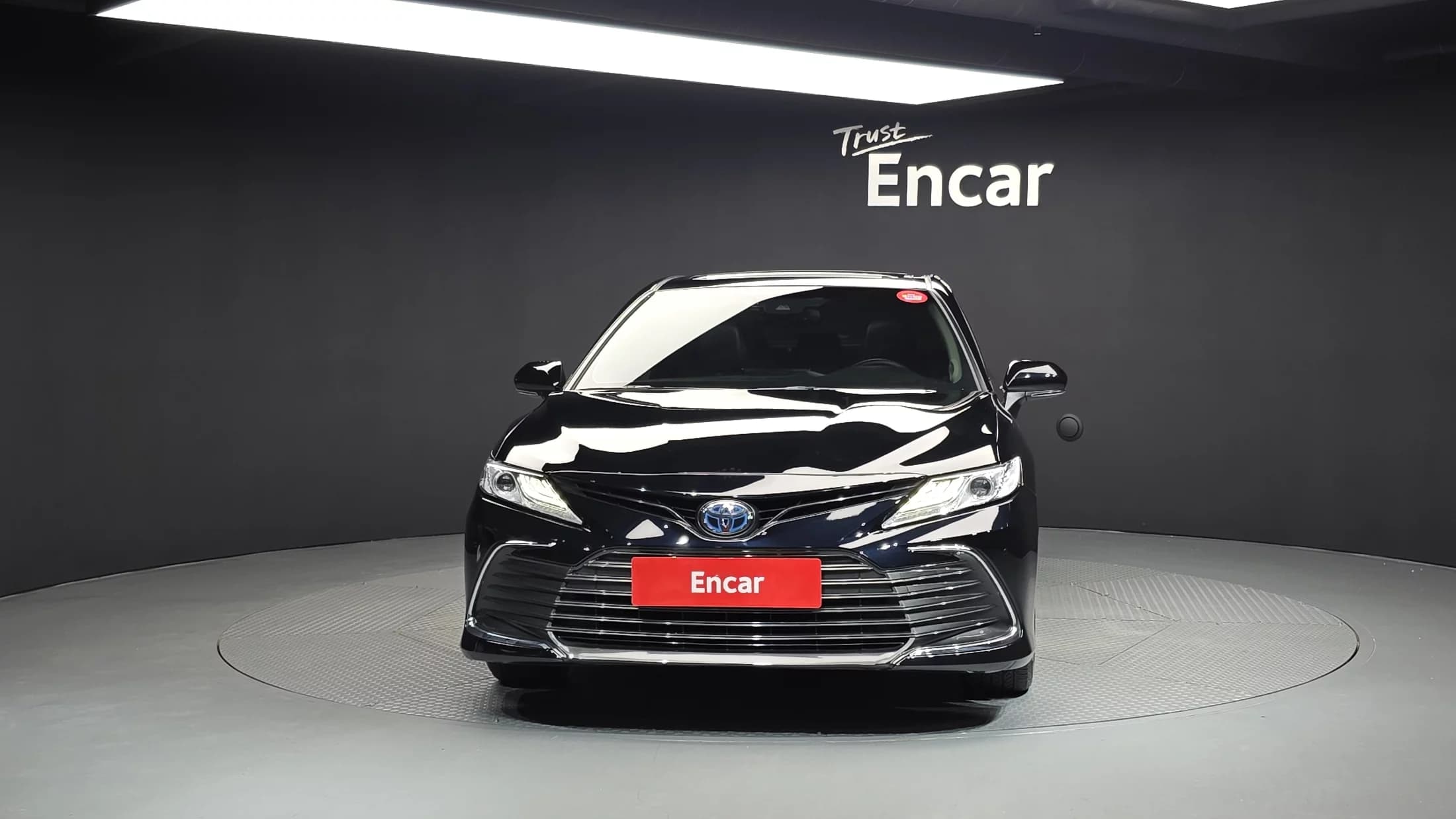 Toyota CAMRY 2.5 XLE Hybrid, гибрид, 2023 г. 27285 км. — фото 3