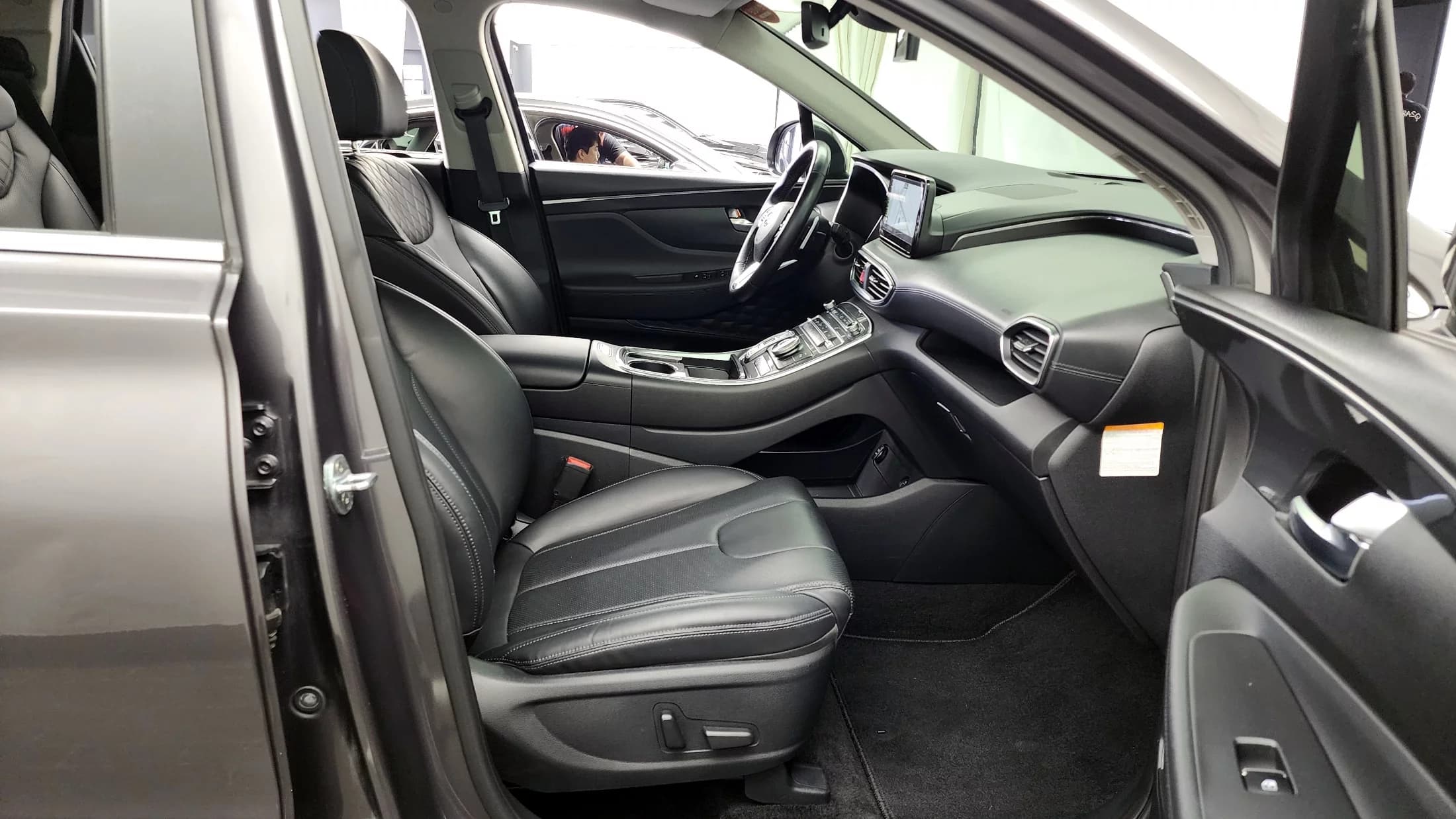 Hyundai Santa Fe HEV 1.6 2WD Prestige, гибрид, 2021 г. 111396 км. — фото 11