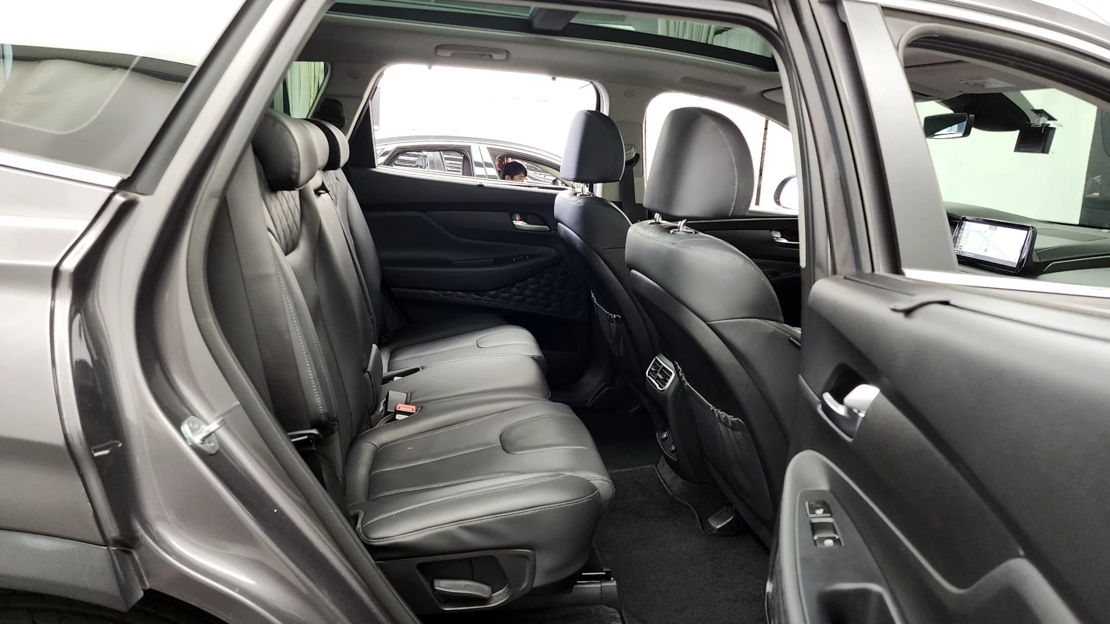 Hyundai Santa Fe HEV 1.6 2WD Prestige, гибрид, 2021 г. 111396 км. — фото 12