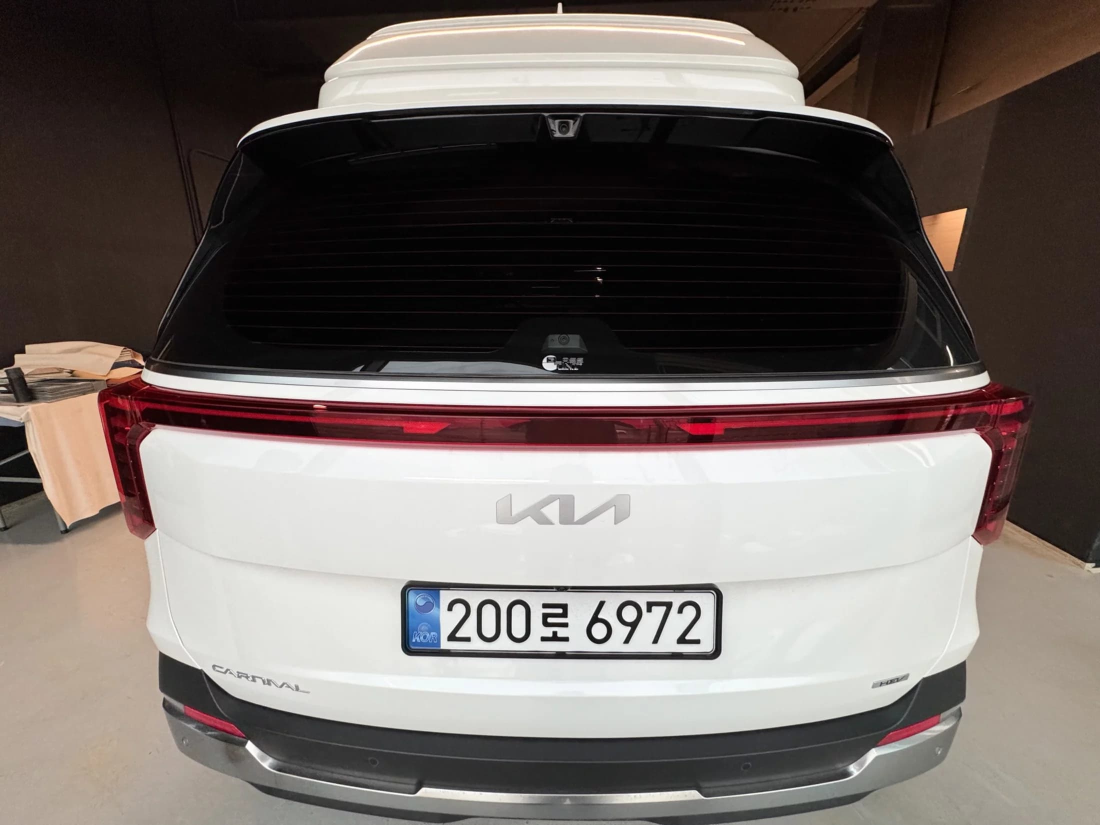 Kia Carnival HEV 9seater Signature, гибрид, 2024 г. 6821 км. — фото 4