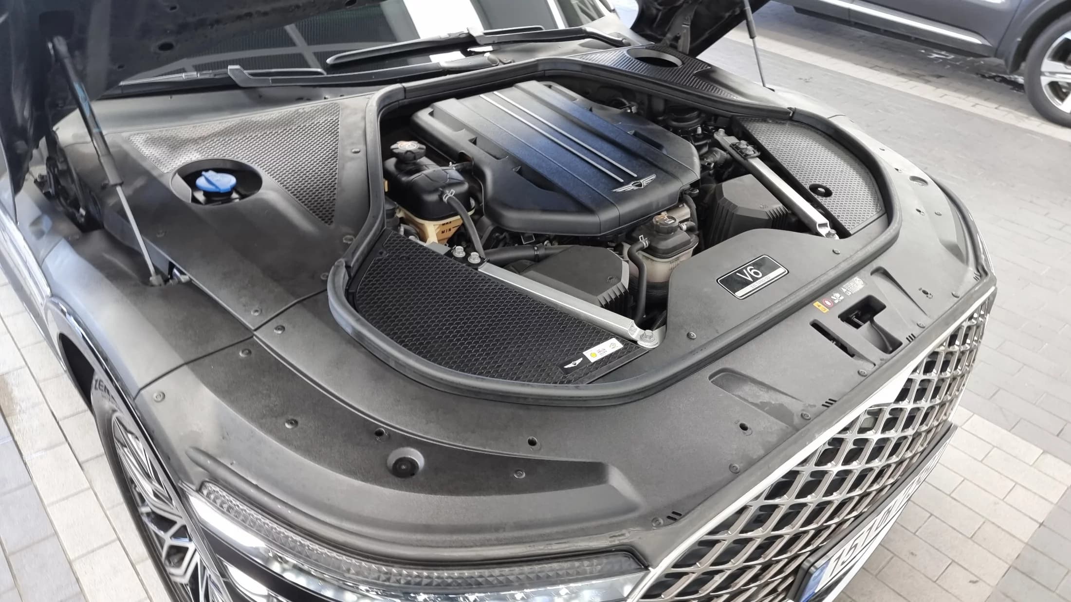 Genesis G90 Gasoline 3.5 Turbo AWD, 2022 г. 74423 км. — фото 6