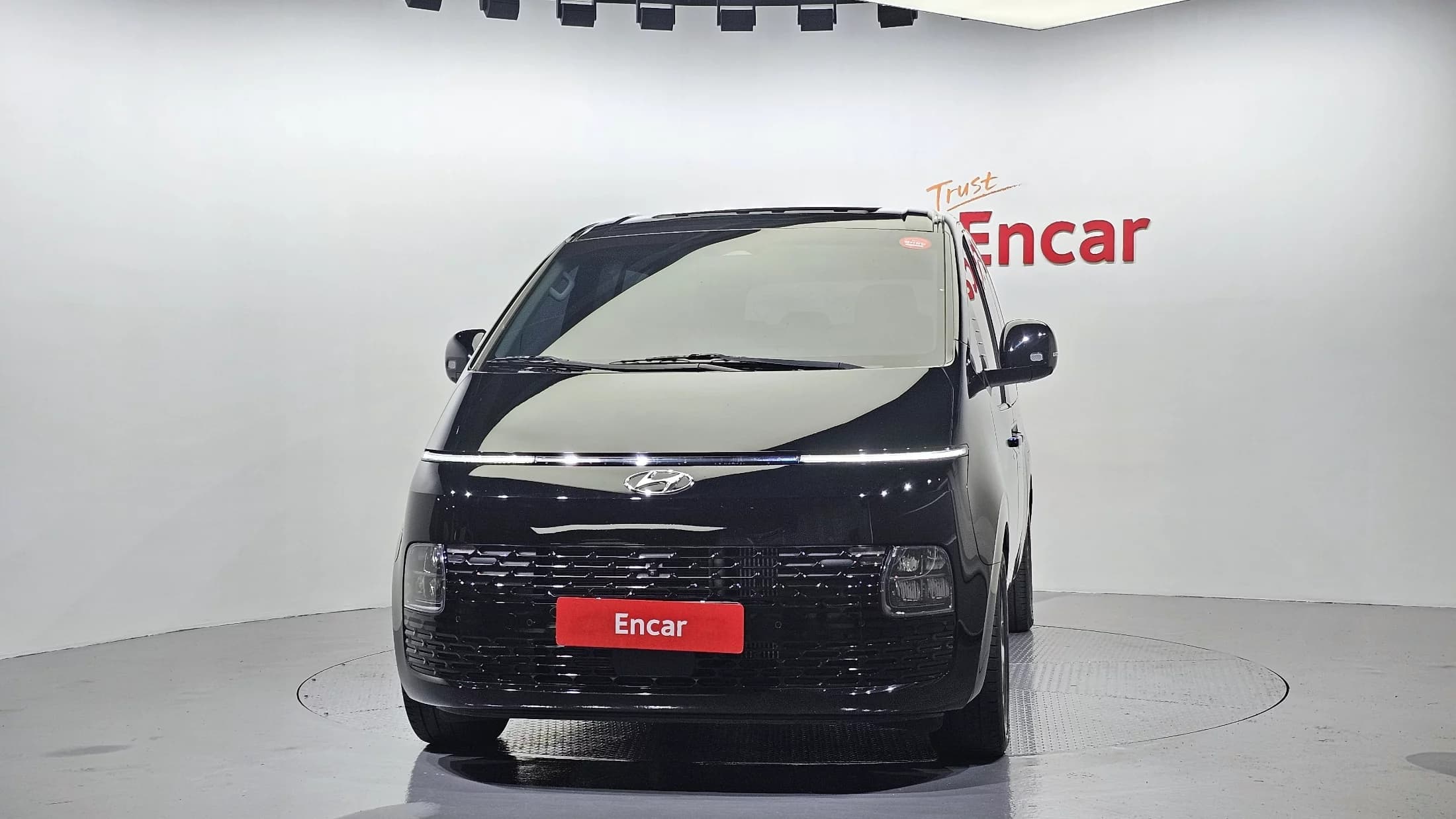 Hyundai Staria 4WD Tourer 11-Seater Modern, 2022 г. 39283 км. — фото 3