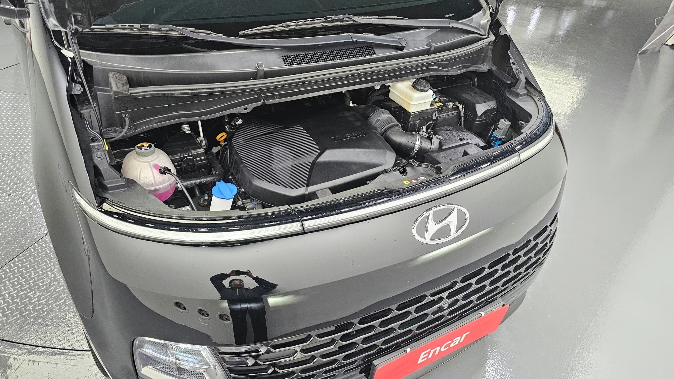 Hyundai Staria 4WD Tourer 11-Seater Modern, 2022 г. 39283 км. — фото 6