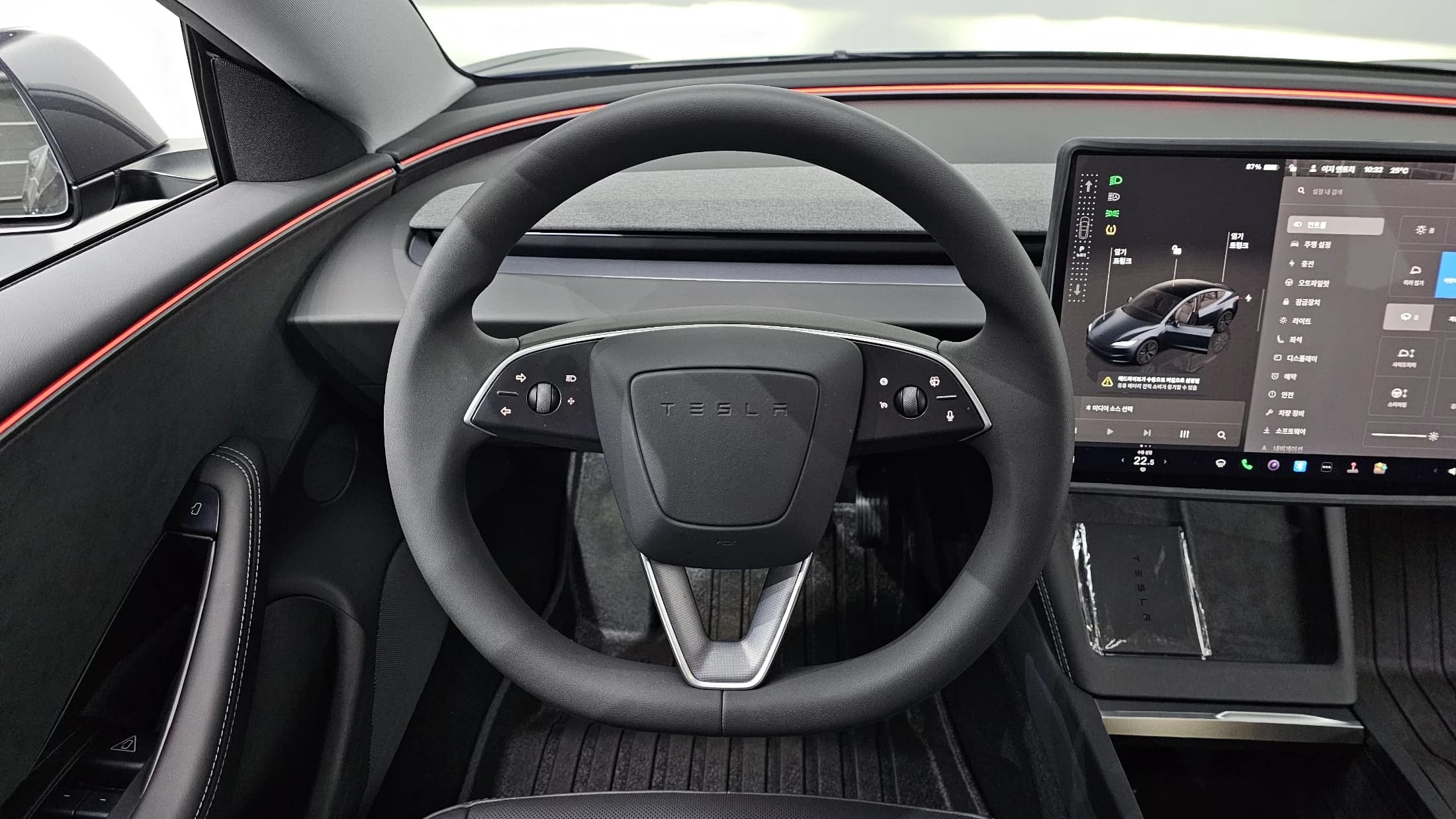 Tesla MODEL 3 Long Range, электромобиль, 2025 г. 9421 км. — фото 12