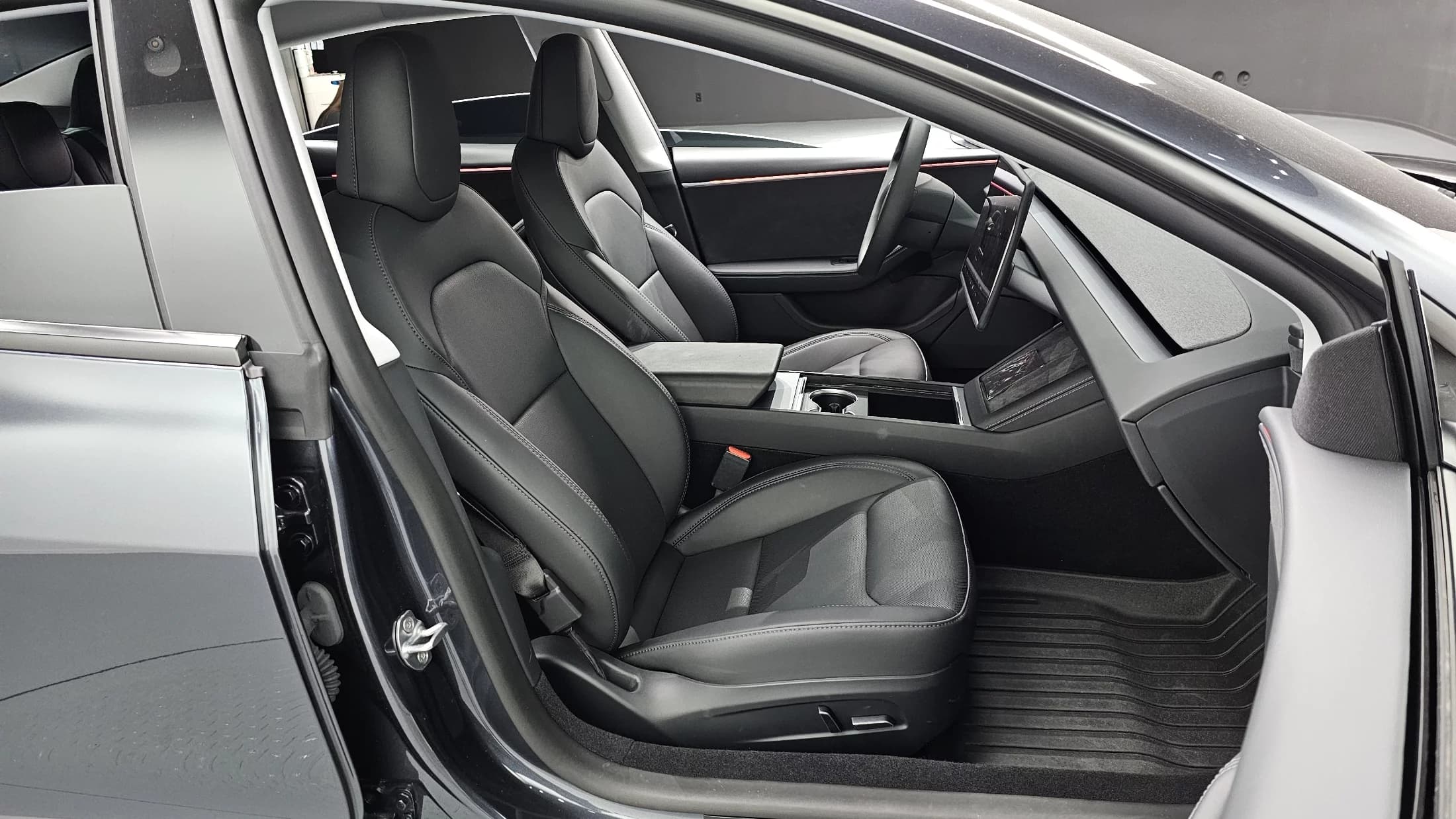 Tesla MODEL 3 Long Range, электромобиль, 2025 г. 9421 км. — фото 10