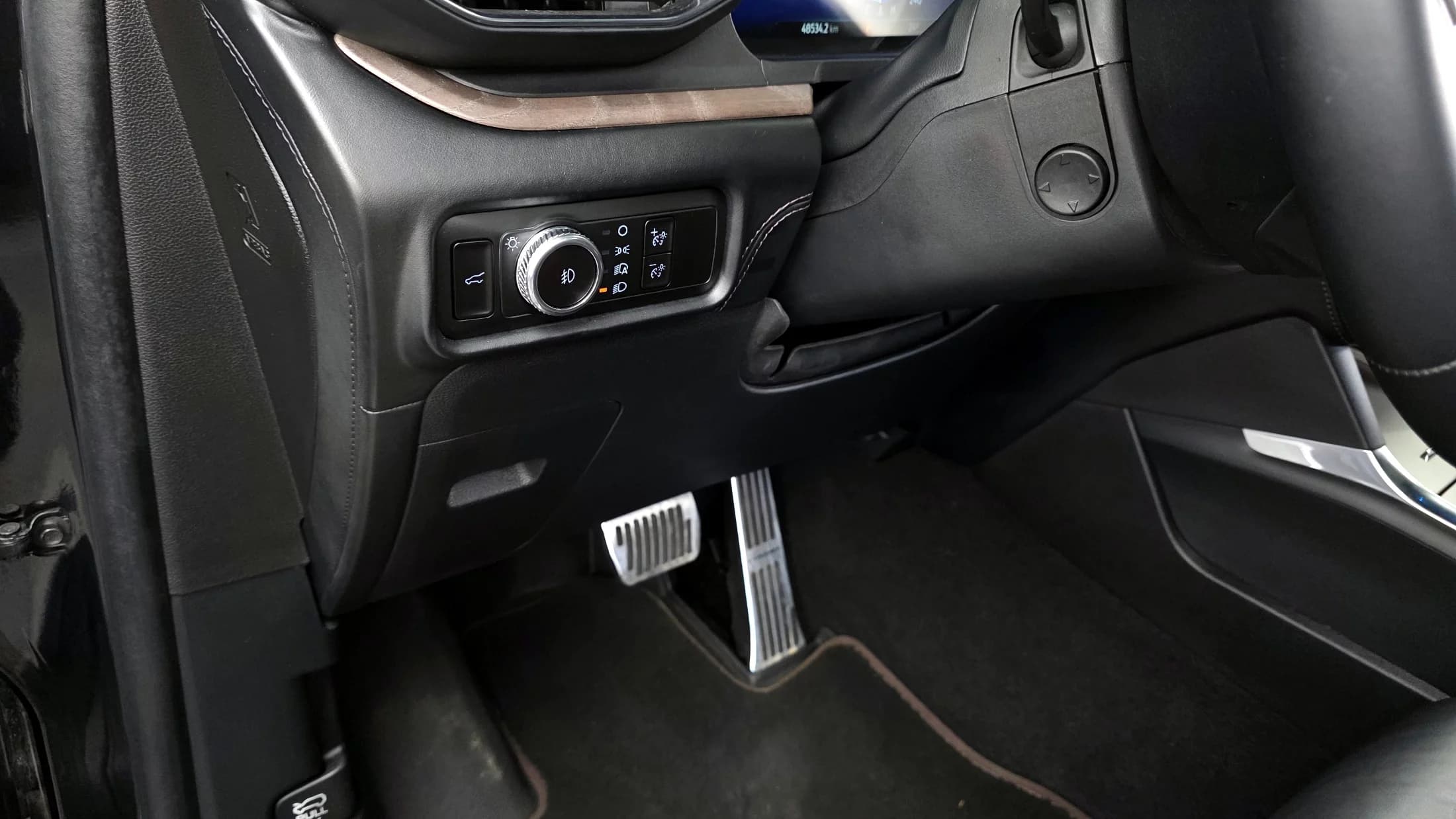 Ford EXPLORER 3.0 Platinum 4WD, 2023 г. 48588 км. — фото 18