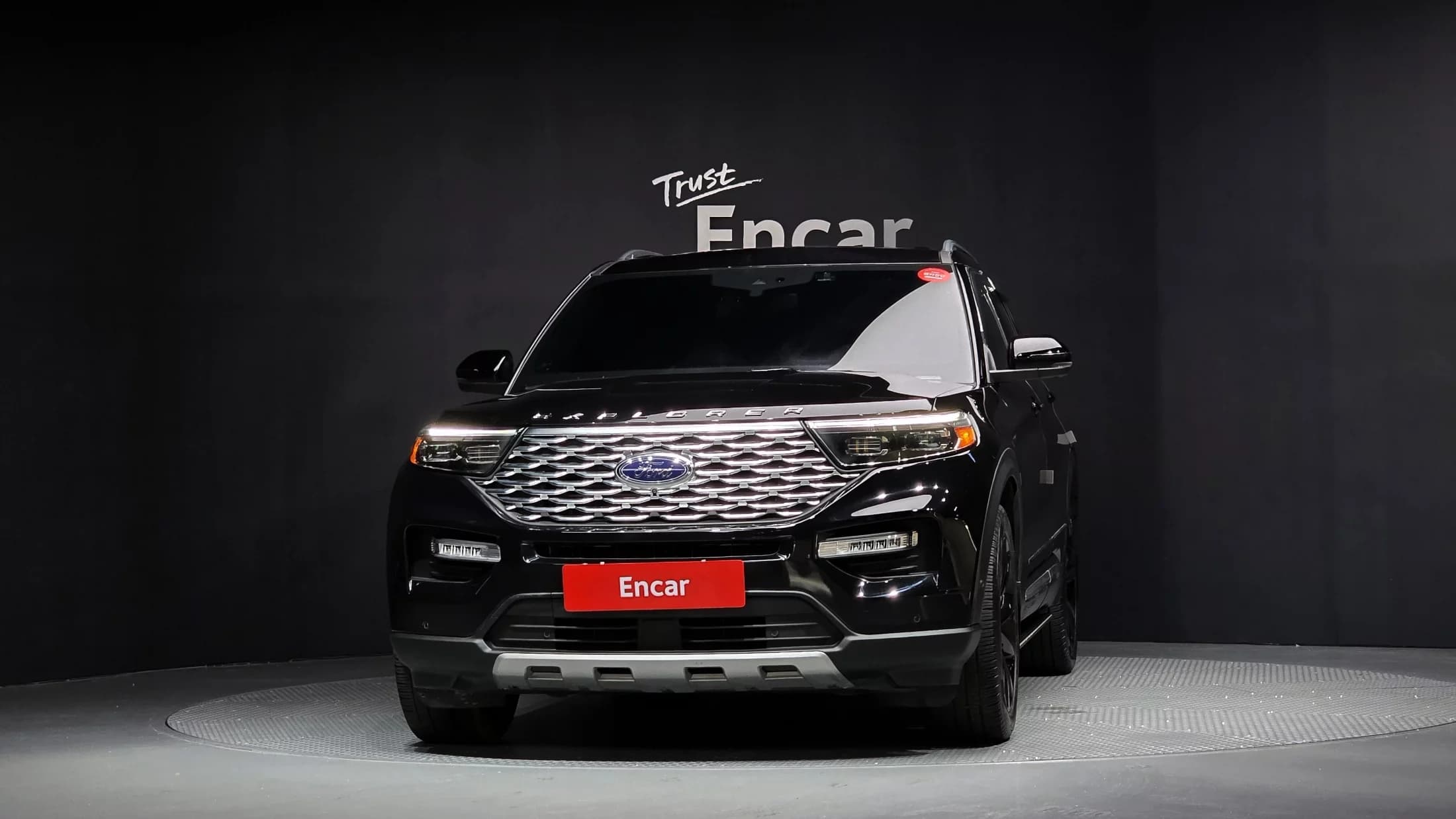 Ford EXPLORER 3.0 Platinum 4WD, 2023 г. 48588 км. — фото 3