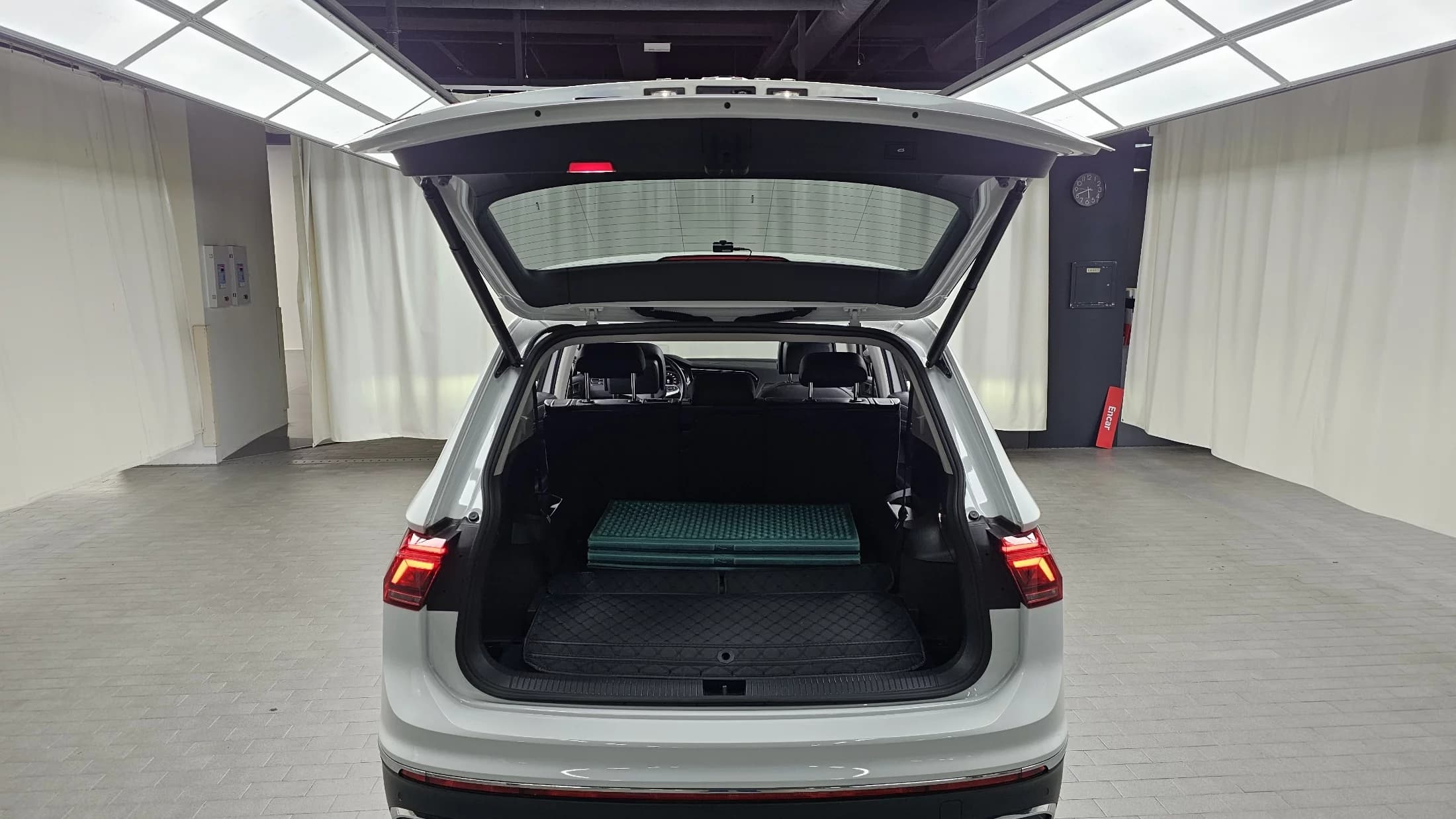 Volkswagen TIGUAN 2.0 TSI Prestige, 2023 г. 6933 км. — фото 20