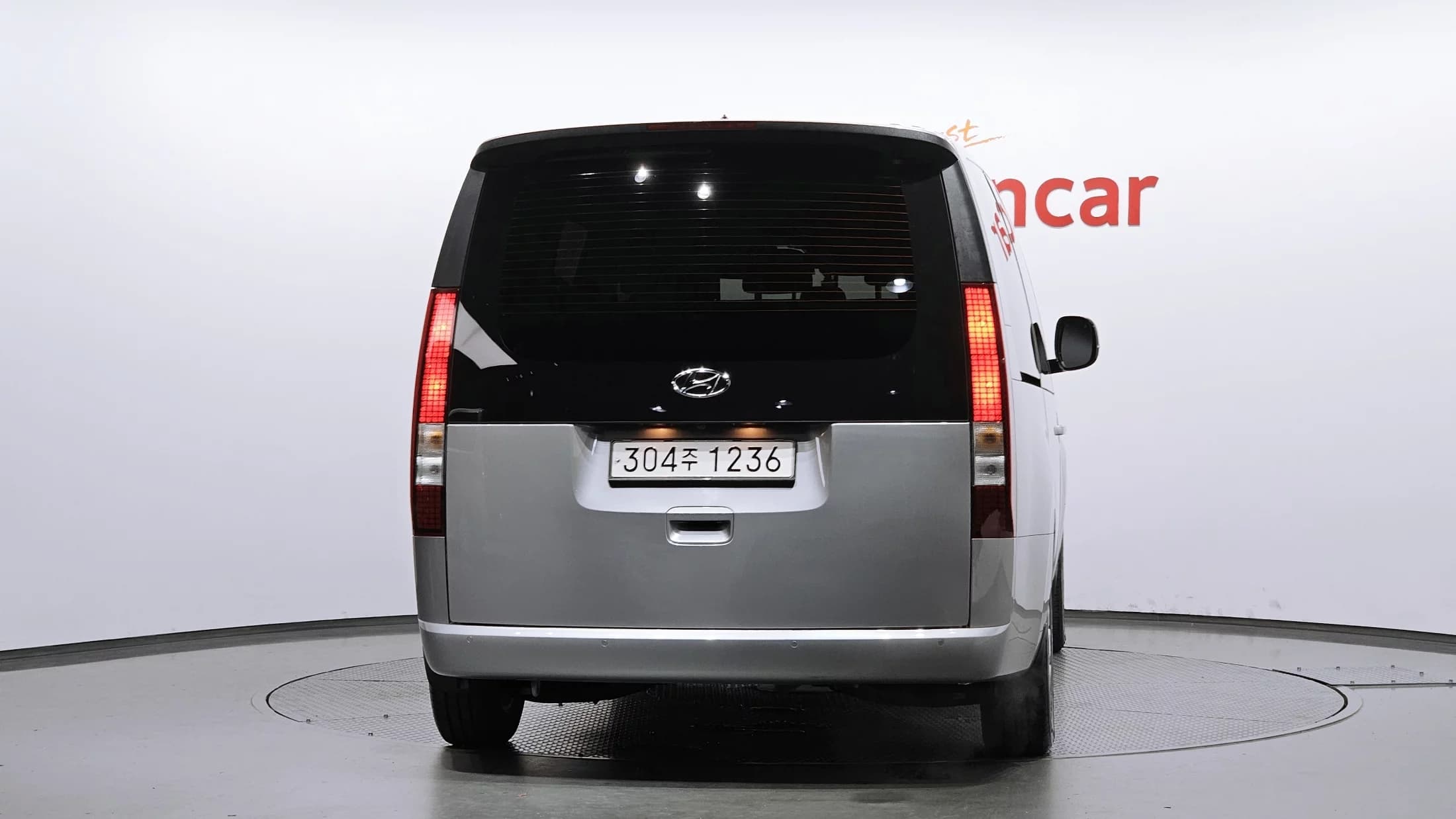 Hyundai Staria L3.5 Tourer 9-Seater Modern, 2023 г. 8662 км. — фото 4