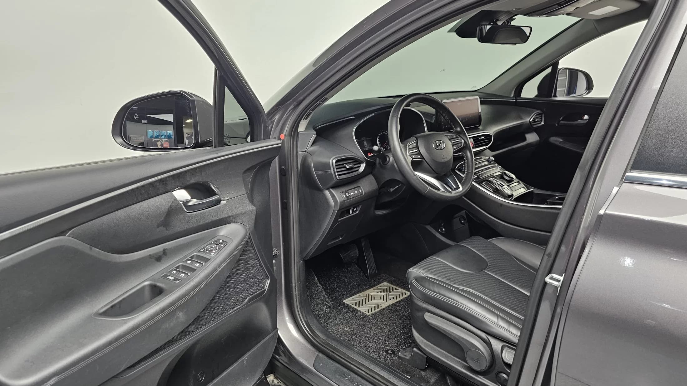 Hyundai Santa Fe Gasoline 2.5T 2WD Exclusive, 2023 г. 34988 км. — фото 11