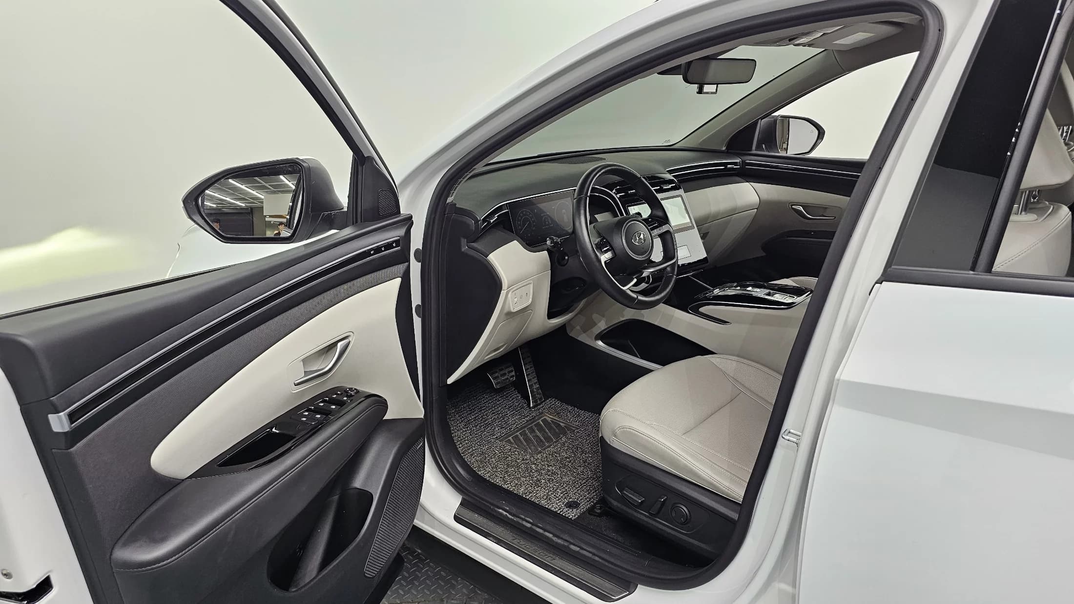 Hyundai Tucson Gasoline 1.6 Turbo 4WD Inspiration, 2023 г. 35257 км. — фото 11
