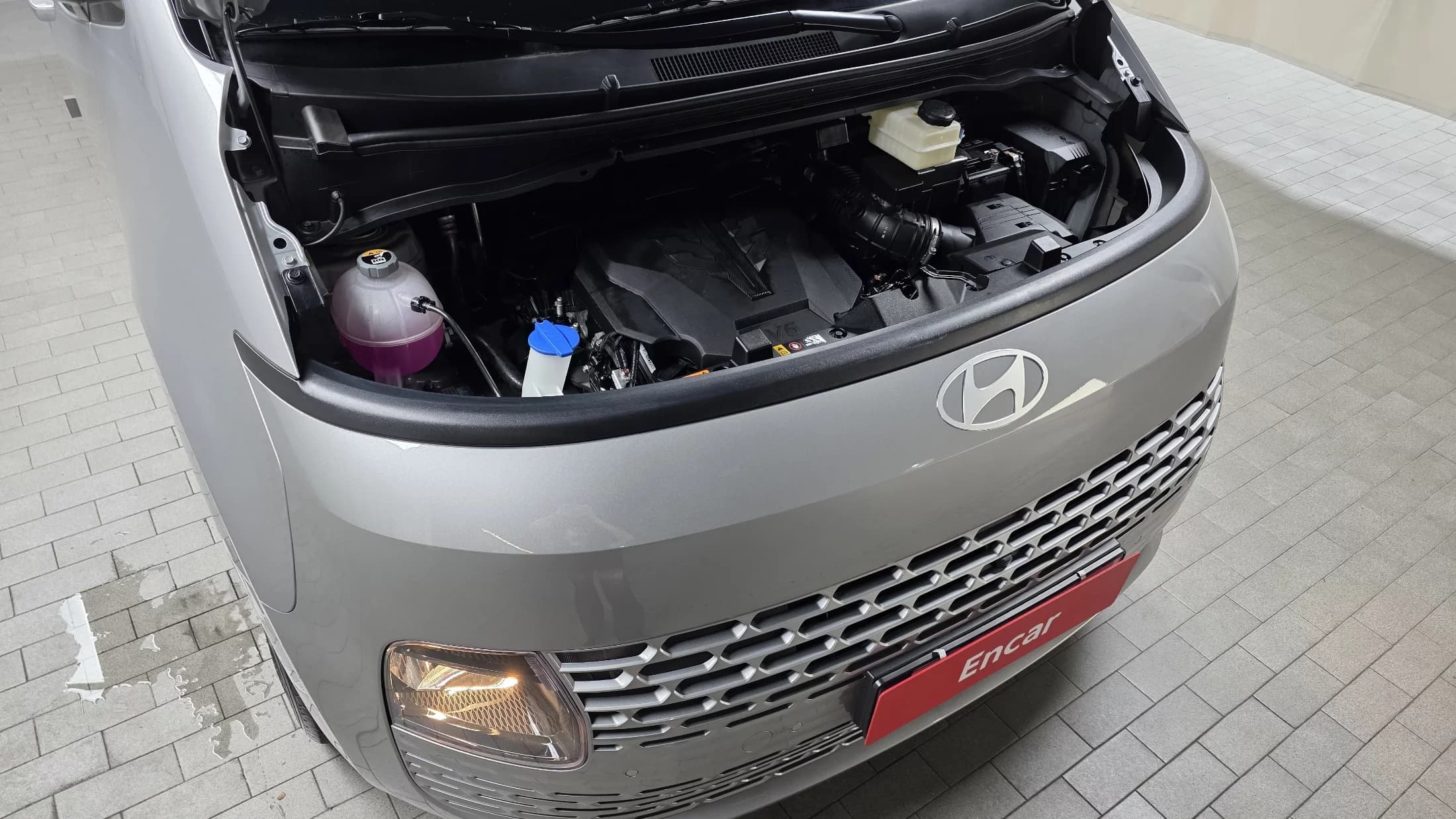 Hyundai Staria L3.5 Cargo 5-Seater Modern, 2024 г. 2562 км. — фото 6